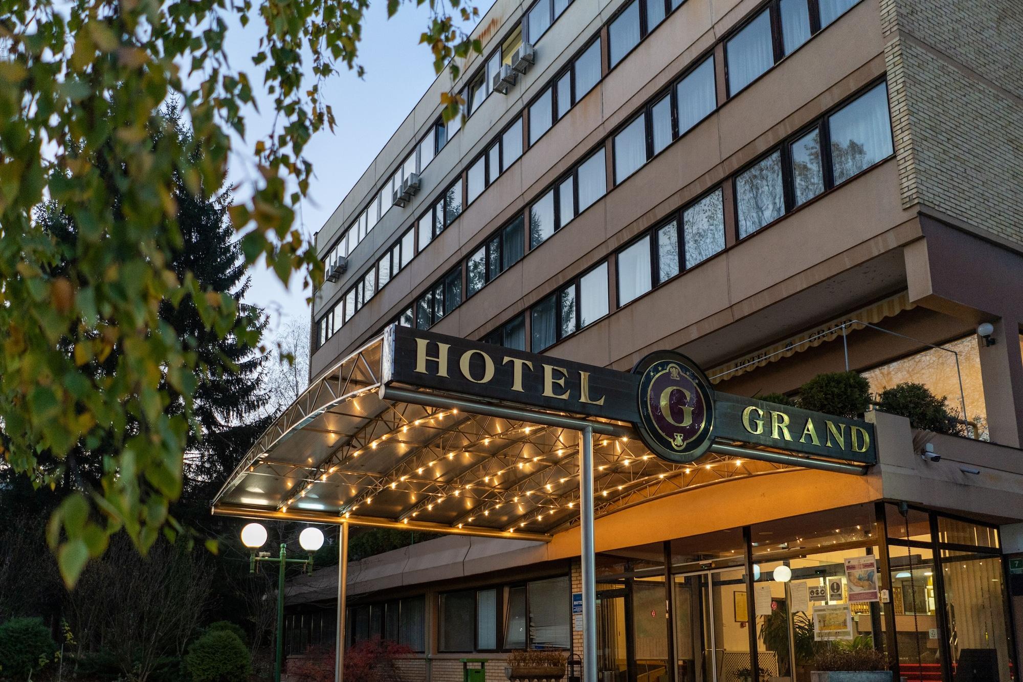 Vista Exterior Hotel Grand