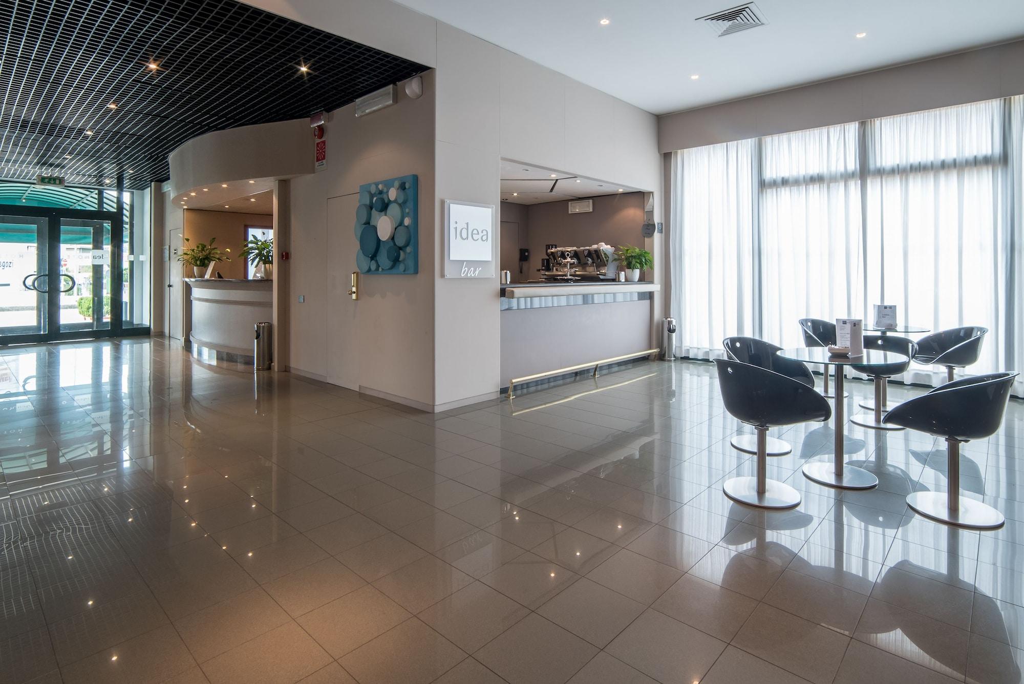 Bar/Salón Idea Hotel Piacenza
