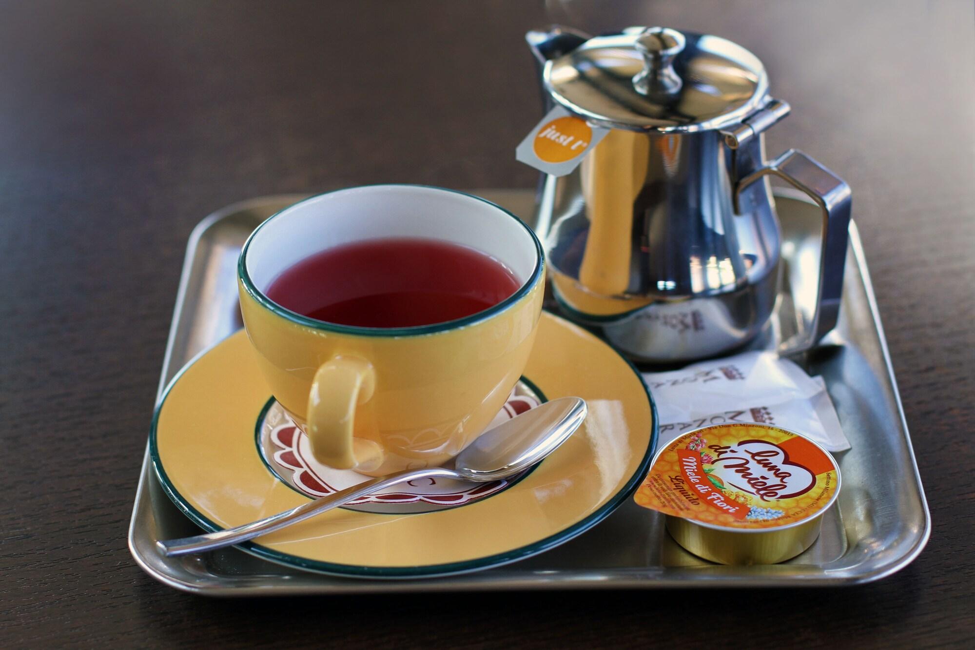 Bar/Salón MonarC Hotel