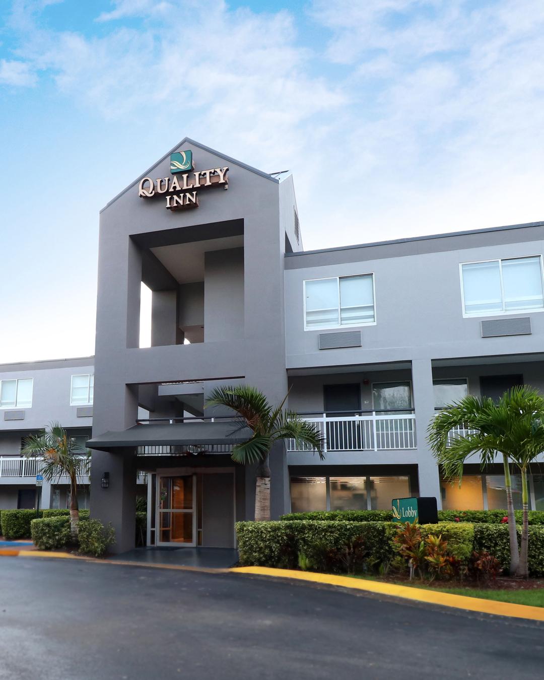 Vista Exterior Quality Inn Miami Airport - Doral