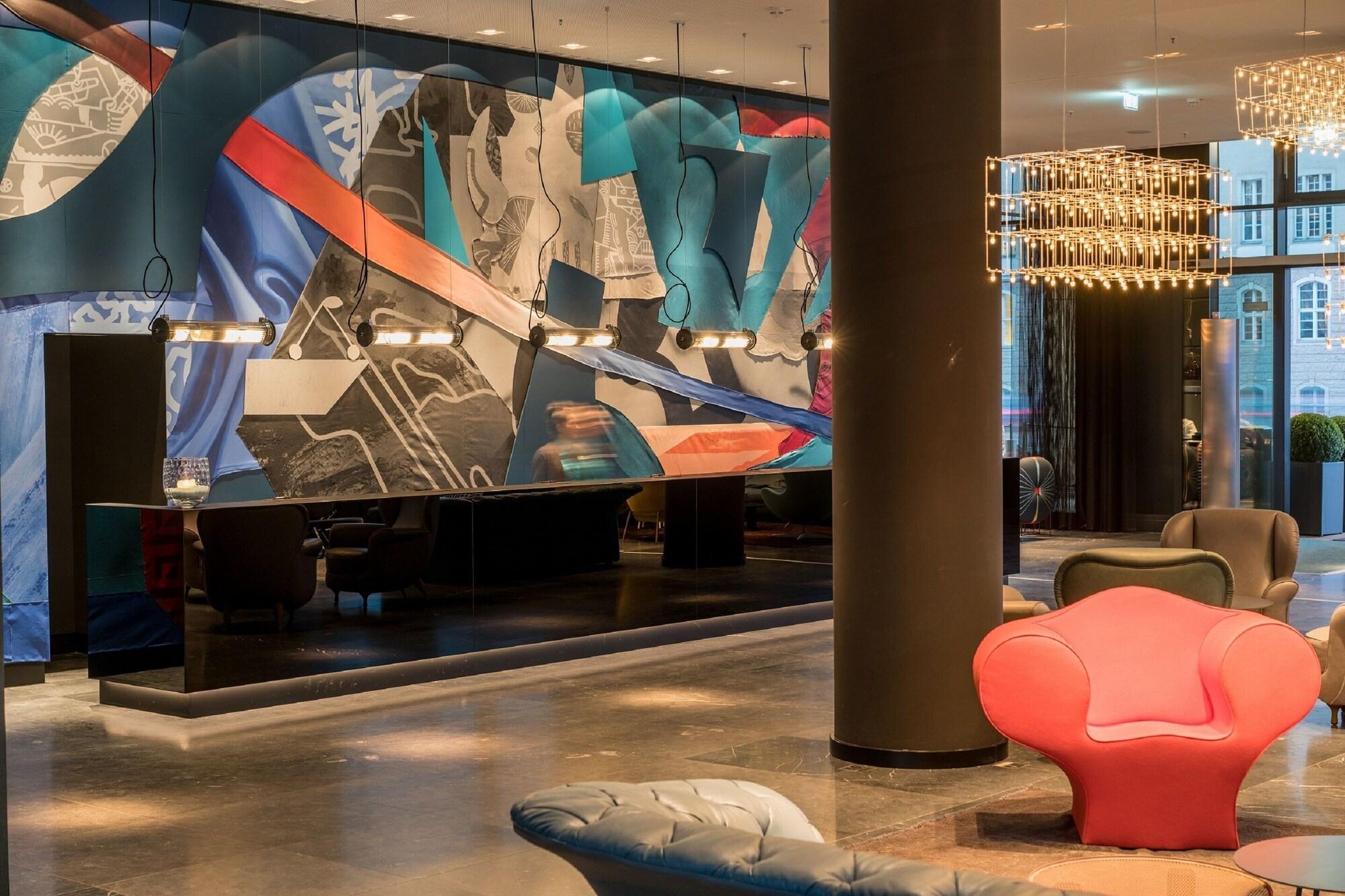 Vista Lobby Motel One Berlin - Alexanderplatz