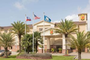 Alojamiento - Super 8 by Wyndham Duson Lafayette West Area