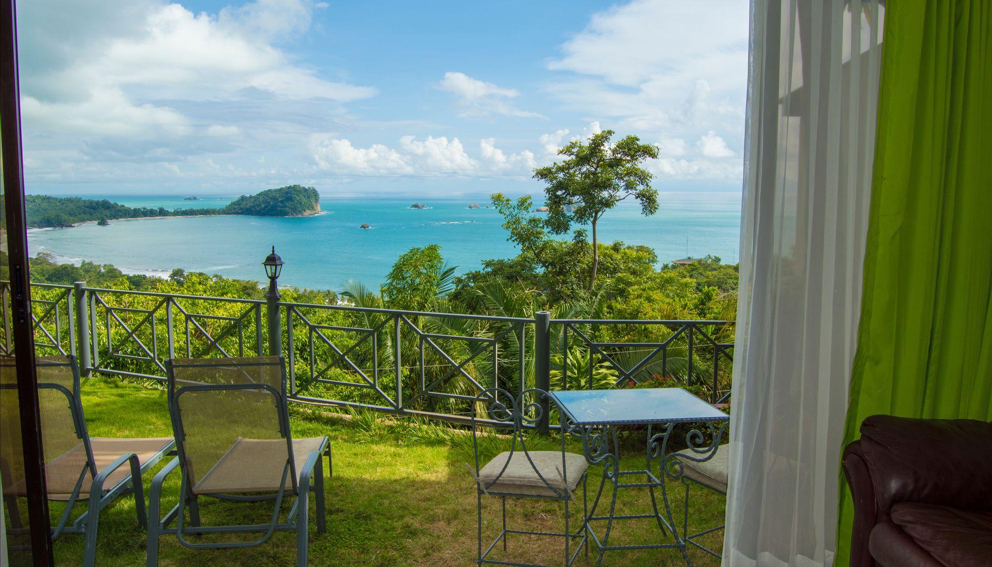 Habitación Oceans Two Resort