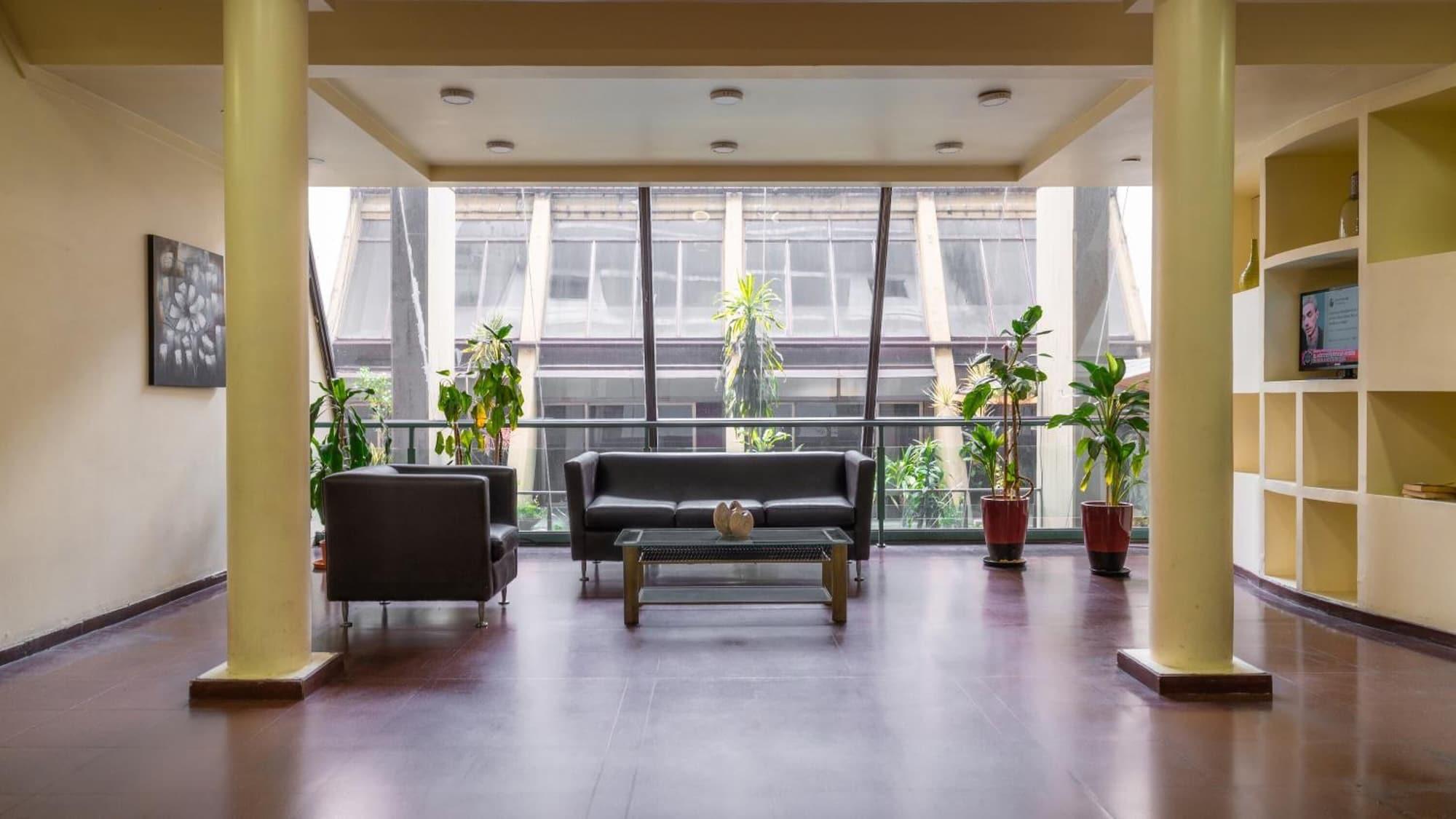 Vista Lobby Apart Hotel Comra