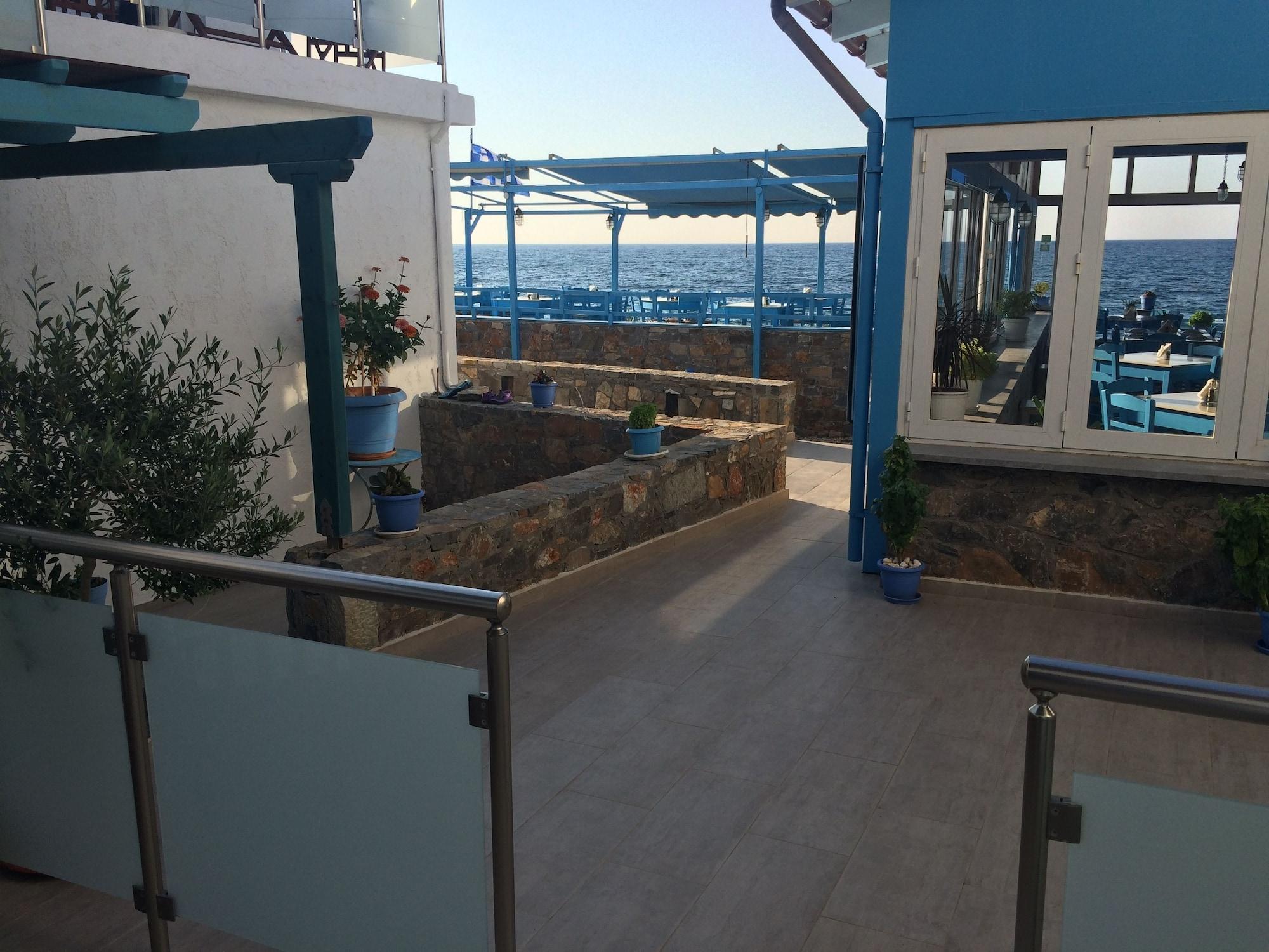 Equipamiento de Habitación Socrates Seaside Apartments