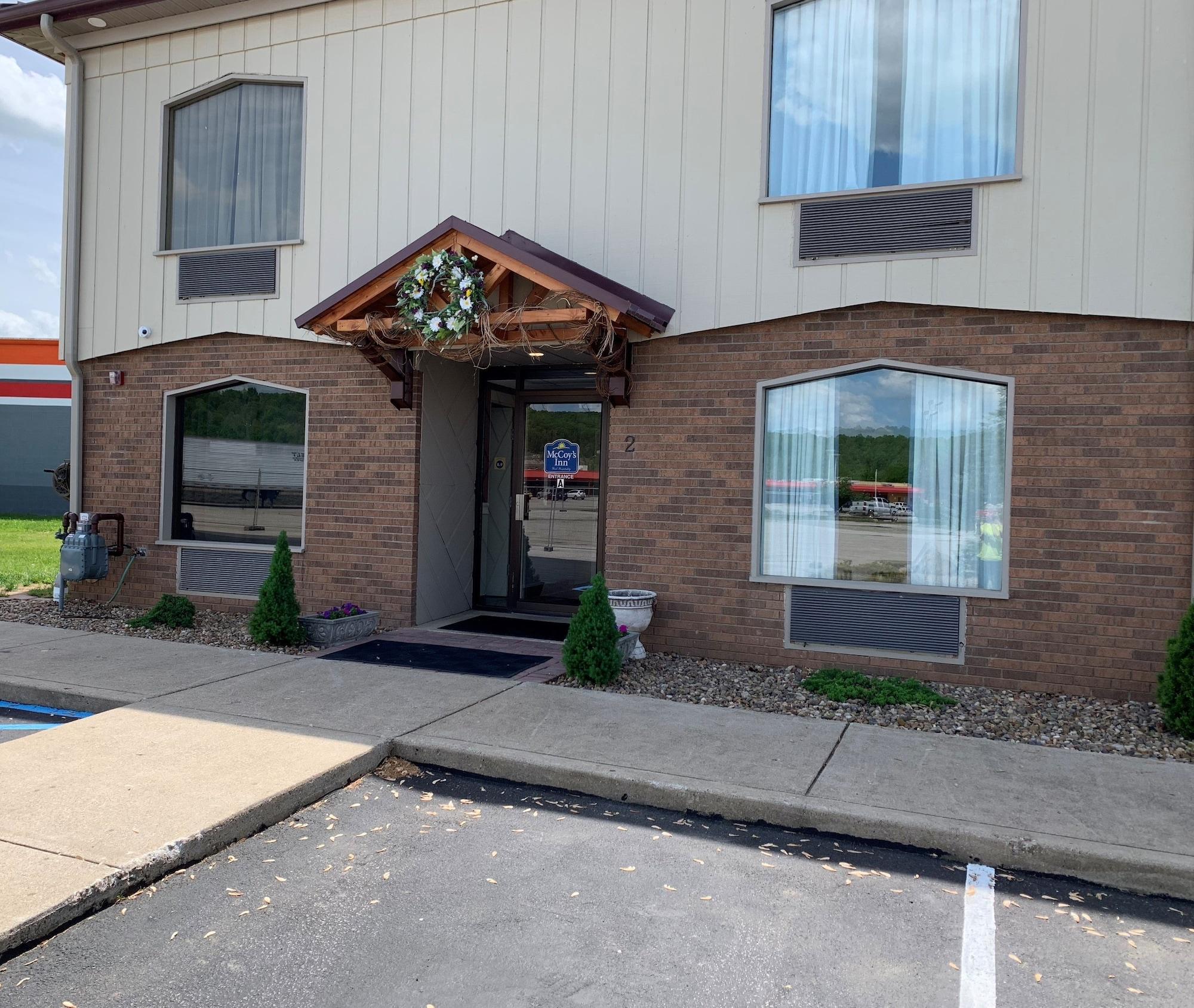 Vista Exterior McCoy's Inn