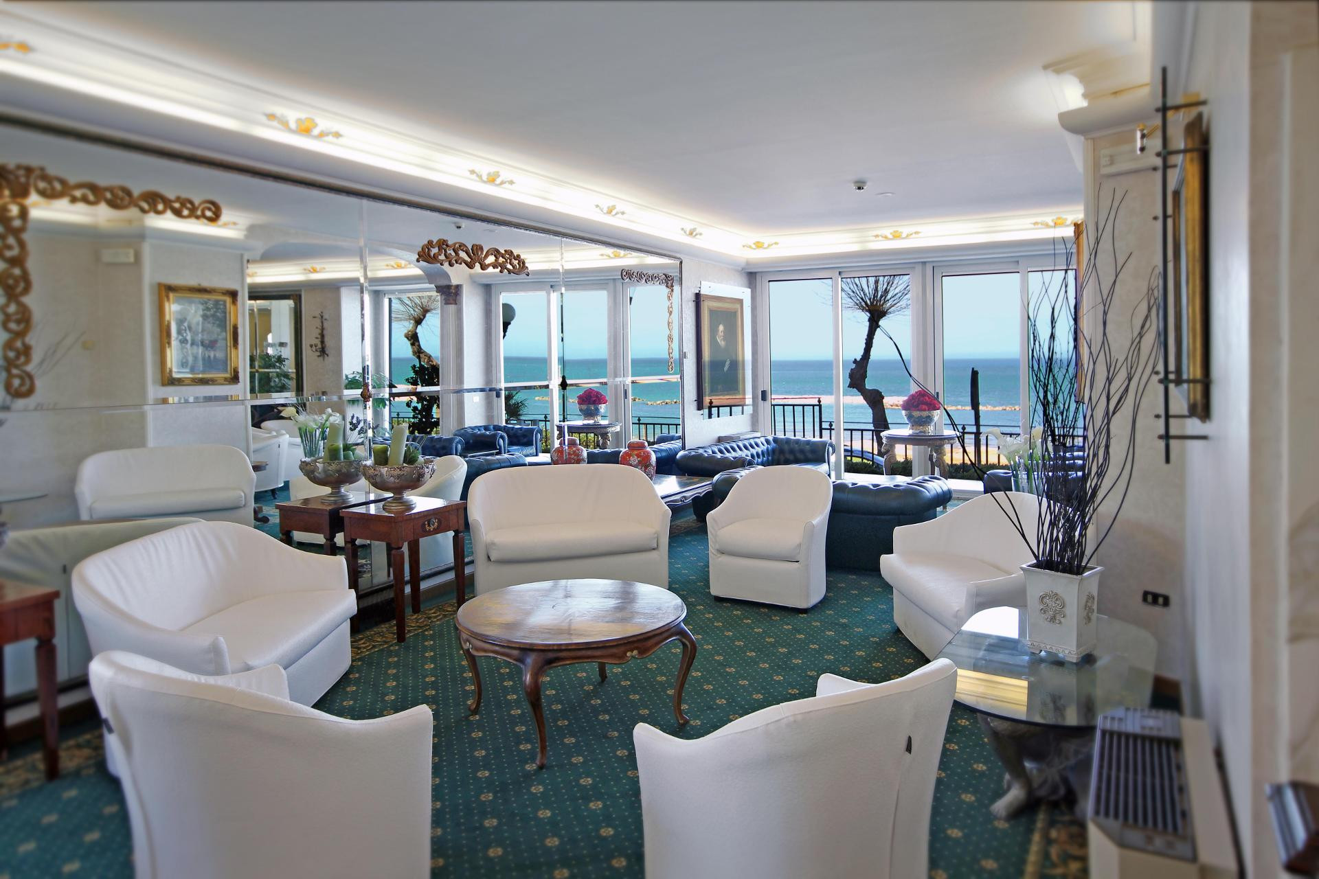 Vista Exterior Grand Hotel Michelacci