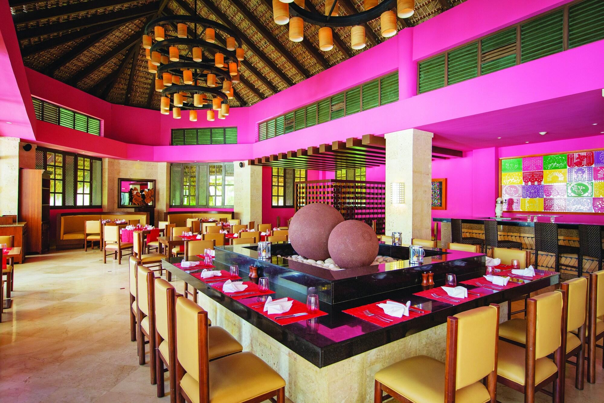Restaurant Grand Memories Punta Cana All Inclusive