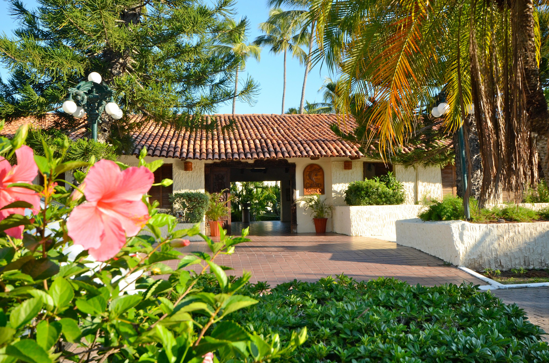 Vista Lobby Cabo Blanco Hotel & Marina