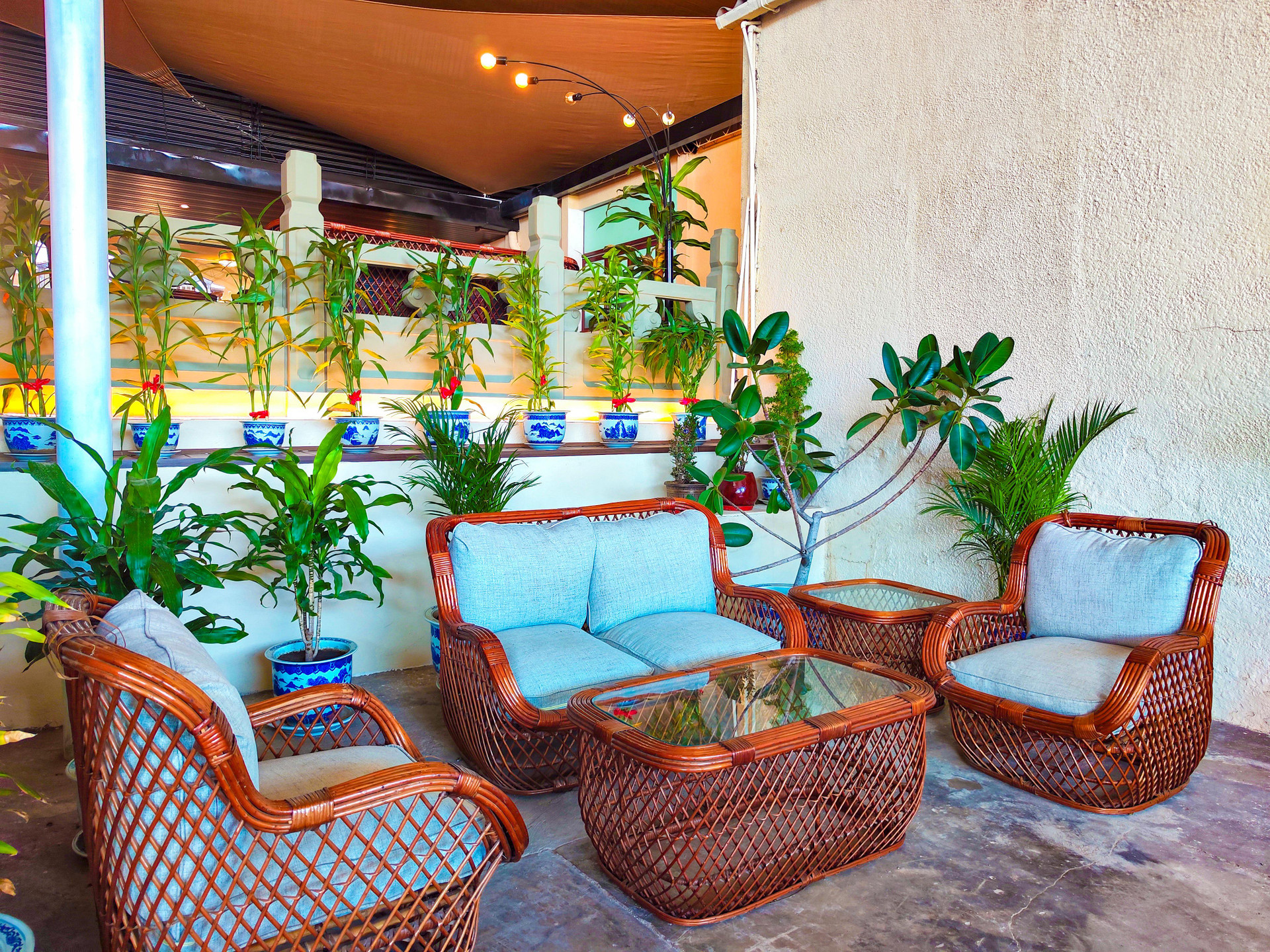 Varios Lido Hotel