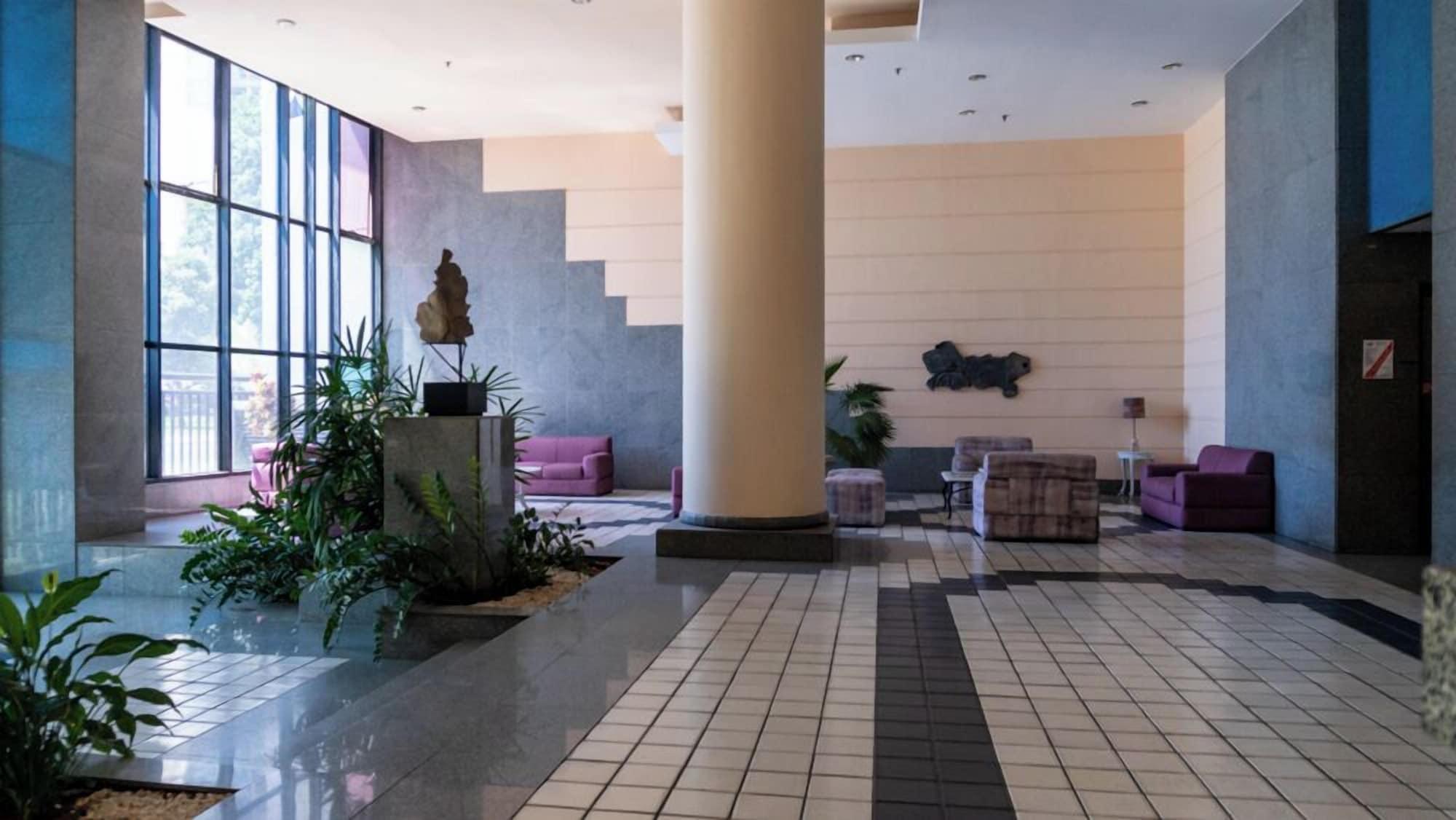 Vista Lobby Duplex Charmoso
