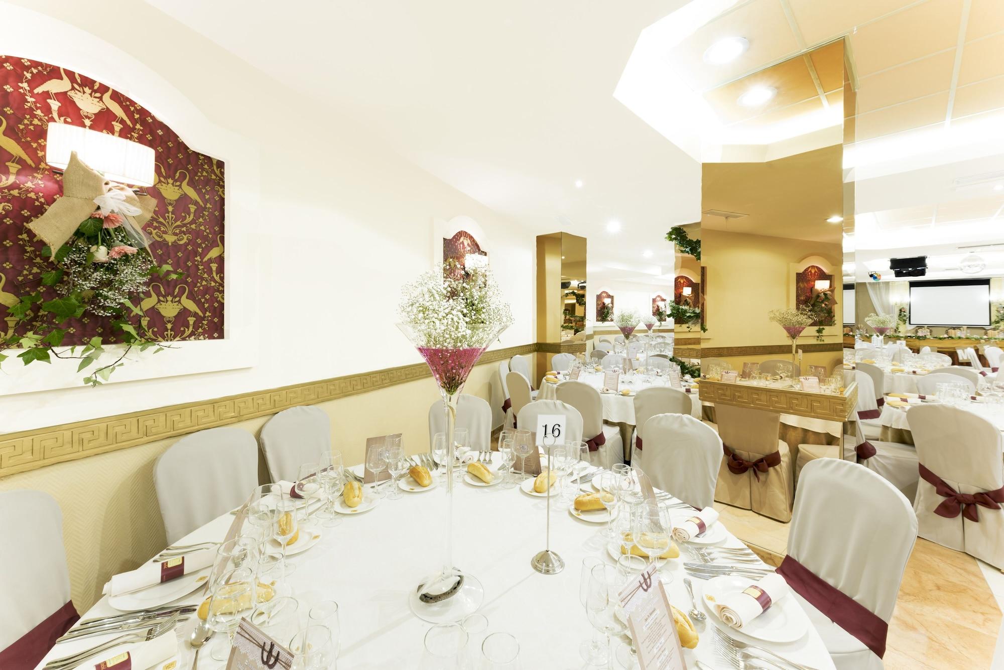 Salón de Baile Hotel Toboso Chaparil