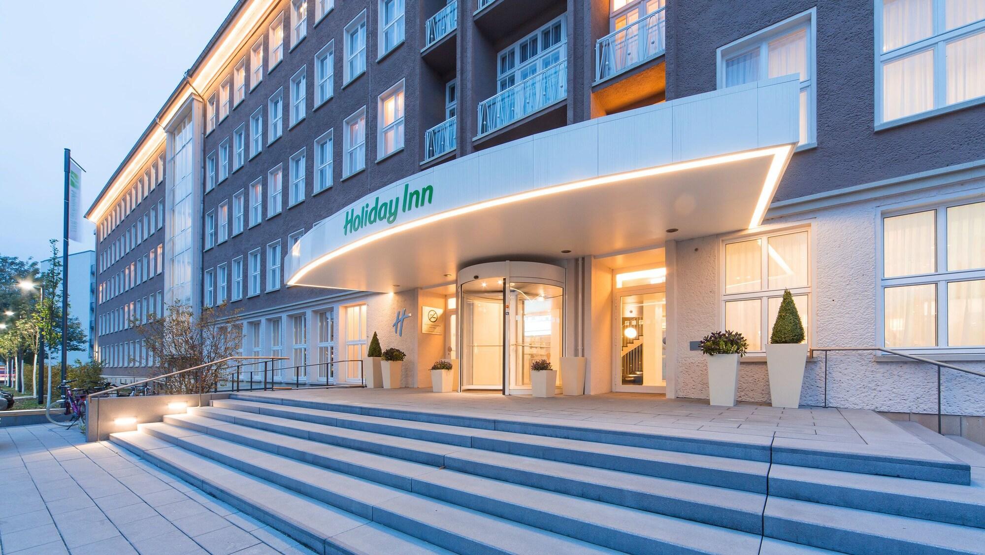 Vista Exterior Holiday Inn Dresden - Am Zwinger by IHG