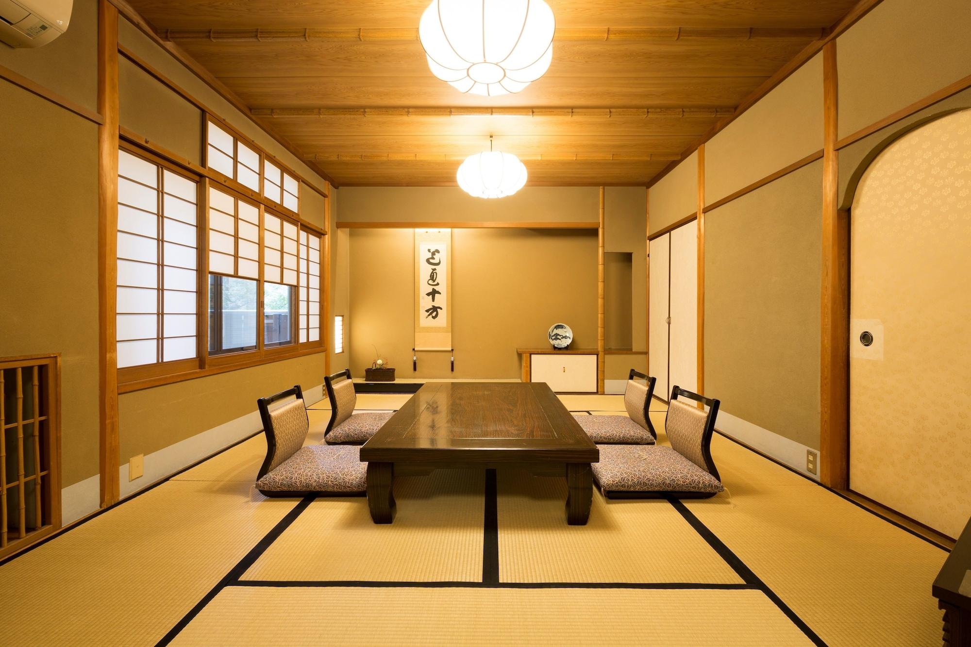 Salón de Baile Kyoto Ryokan SAKANOUE
