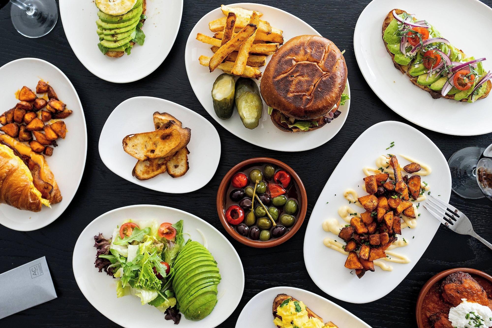 Restaurant AC Hotel by Marriott Santa Rosa Sonoma Wine Country