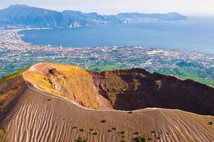 Activity - Day Trip to Mount Vesuvius + Audio Guide