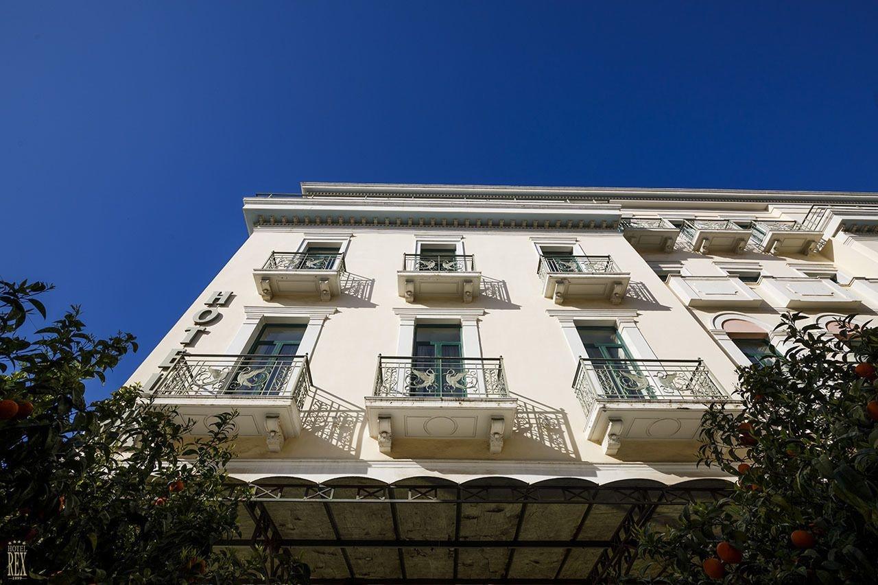 Varios Rex Hotel