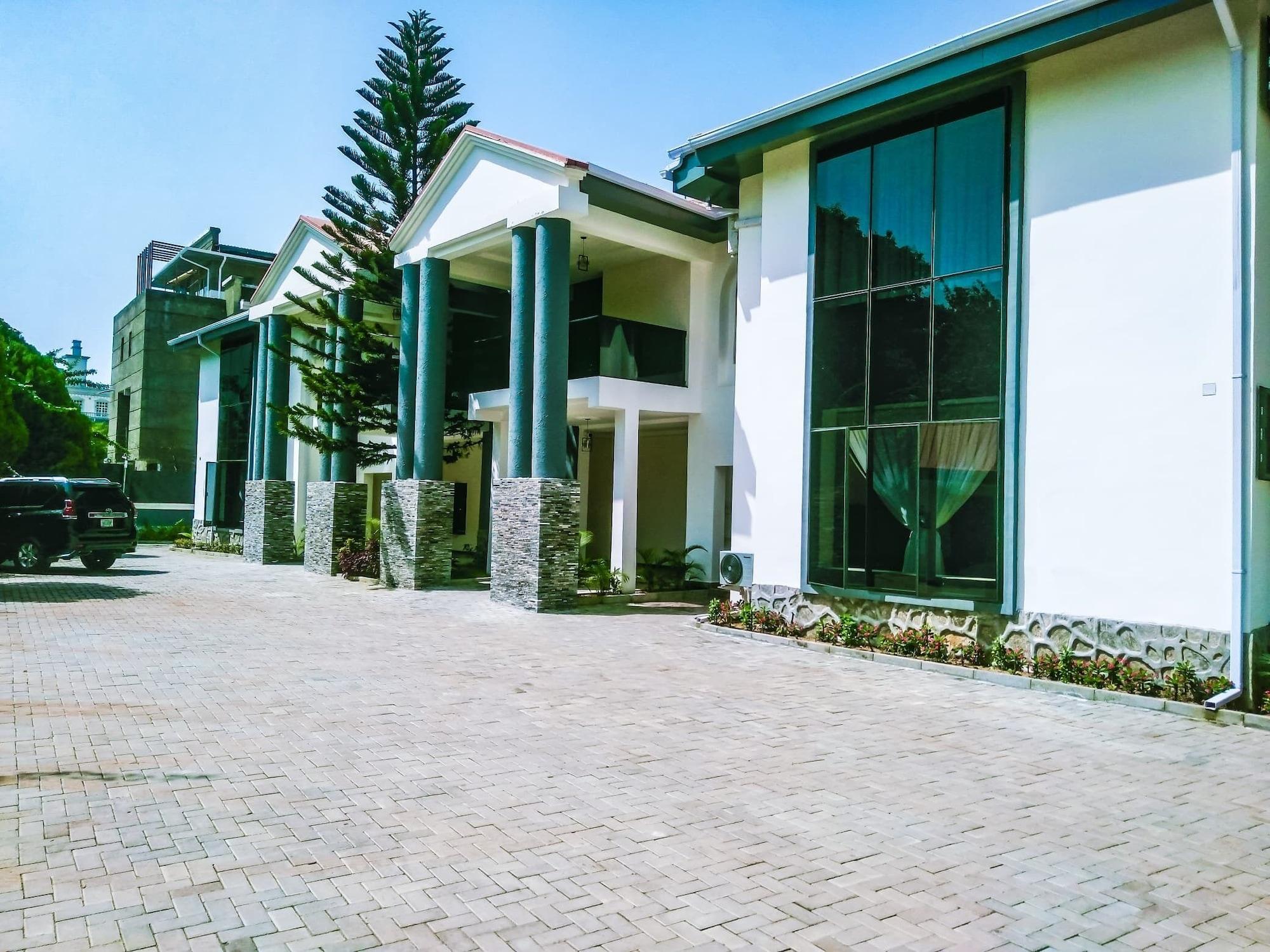 Vista Exterior The  Address