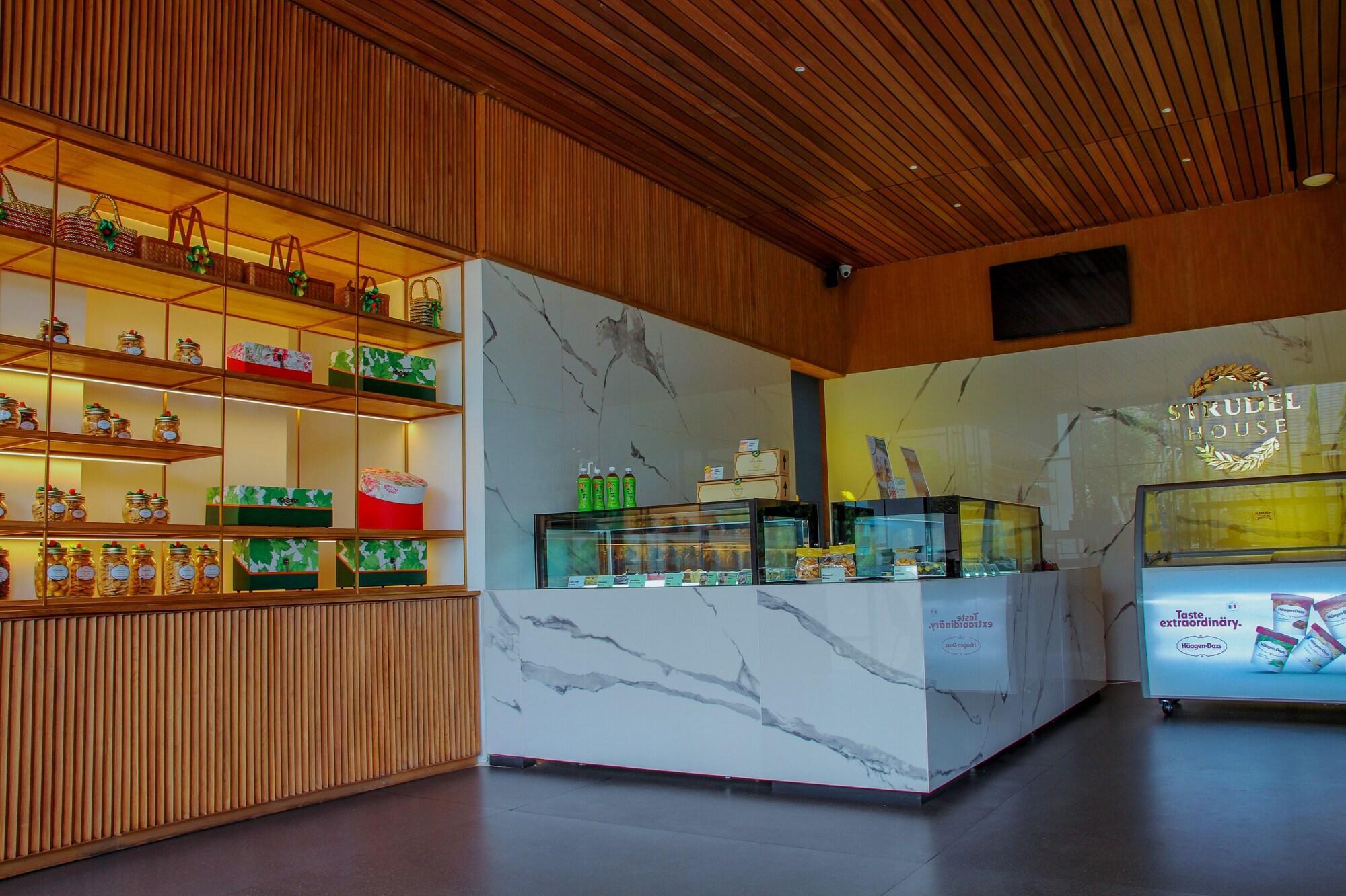 Restaurant Nagomi Suites & Hotel