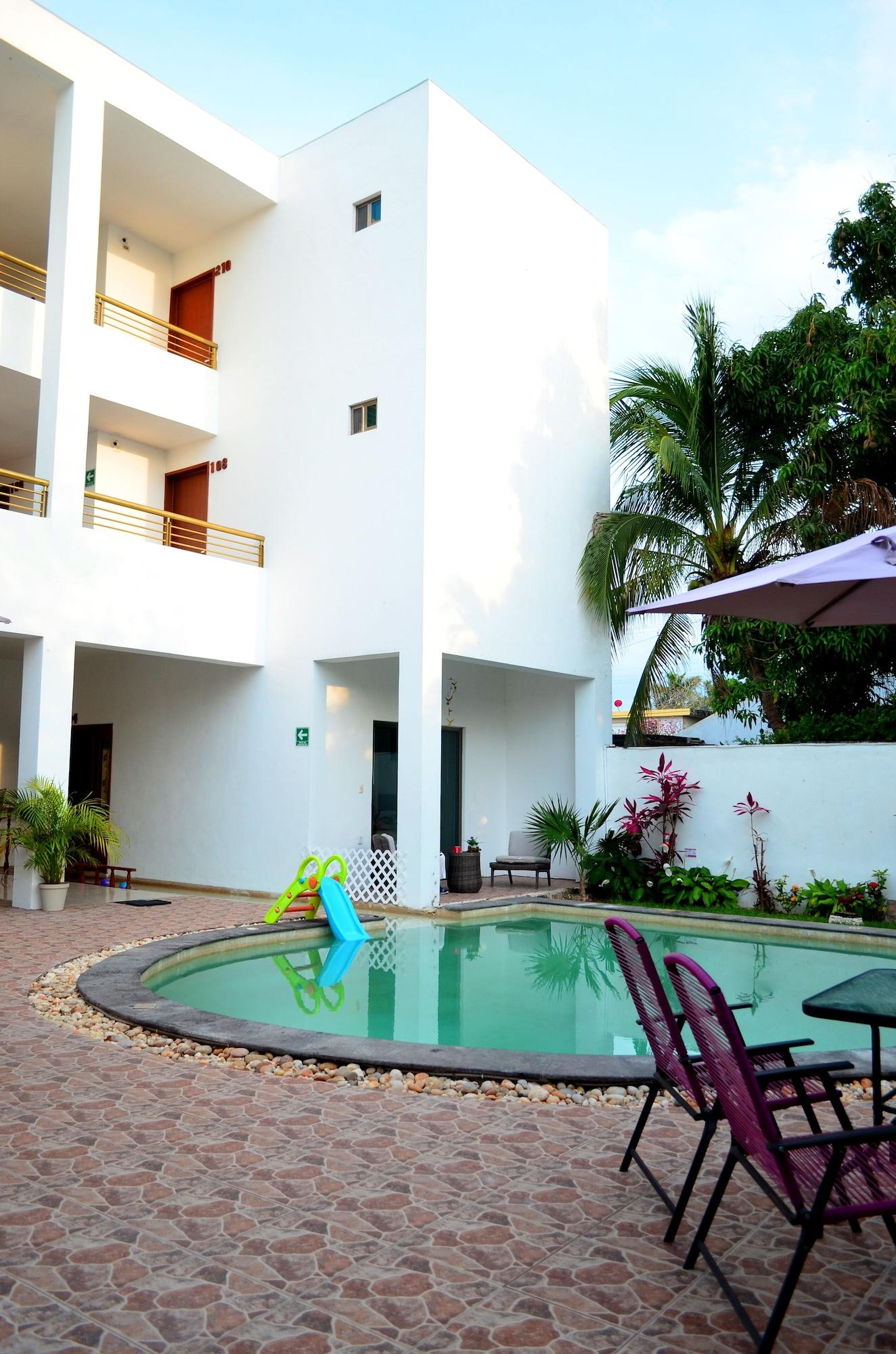 Vista Piscina Hotel Real Mercedes