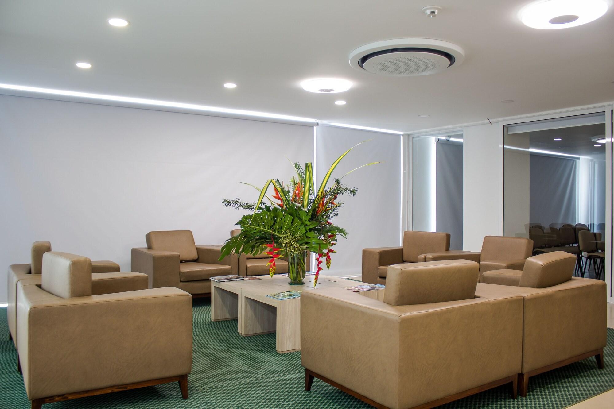 Vista Lobby Torca Hotel