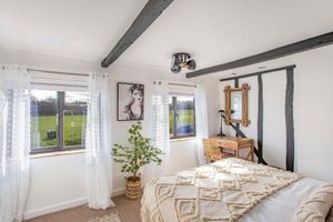 Alquiler Vacacional - Stunning Character 2bed Cottage in St Albans Wifi