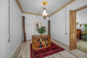 Alquiler Vacacional - Stunning 6 Bedroom Neo-Classical Mansion House with Heated Plunge Pool