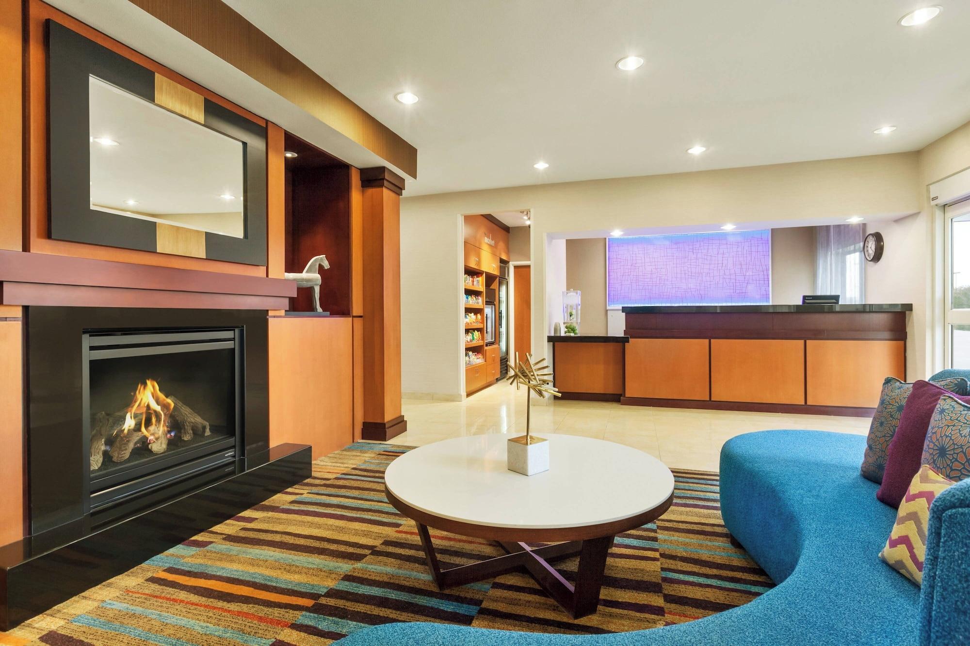 Vista Lobby Fairfield Inn & Suites Omaha East/Council Bluffs, IA