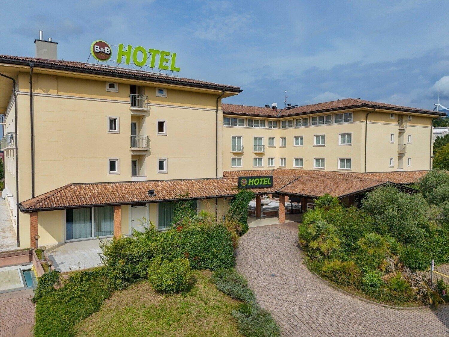 Vista Exterior B&B Hotel Affi - Lago di Garda