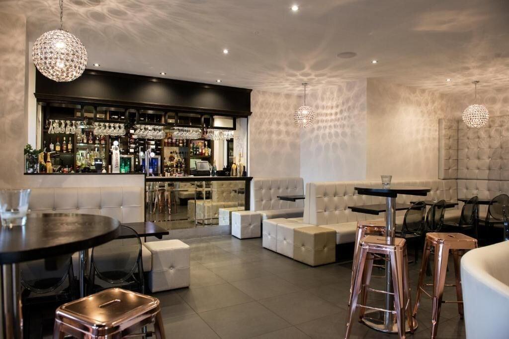 Bar/Salón Avonbridge Hotel