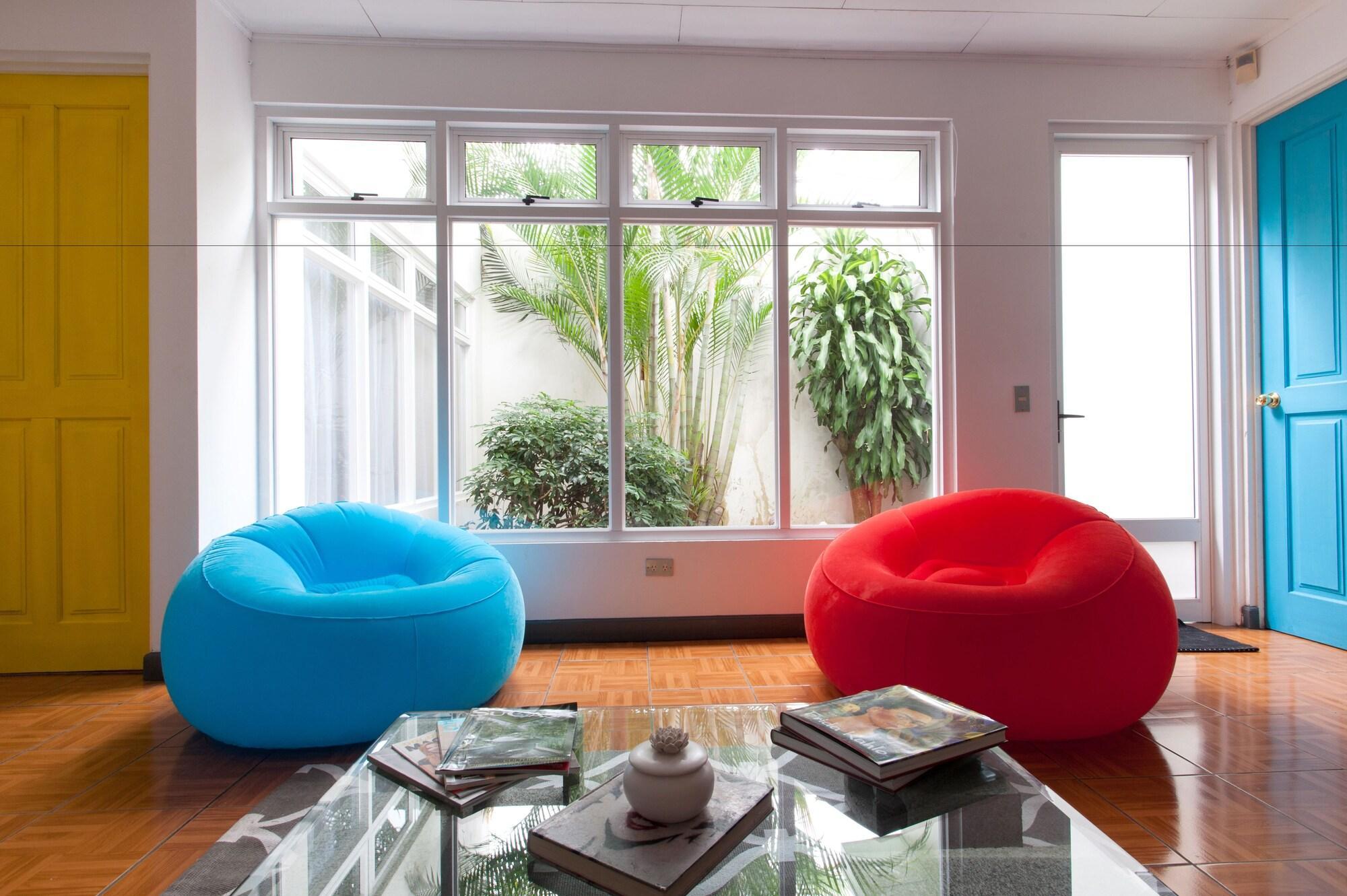 Vista Lobby Capital Hostel de Ciudad