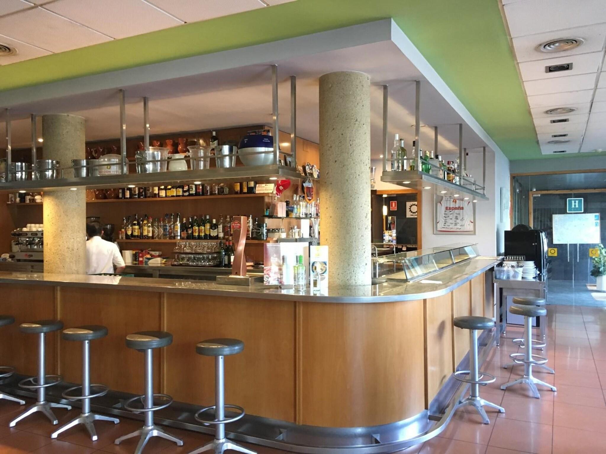 Bar/Salón Flora Parc