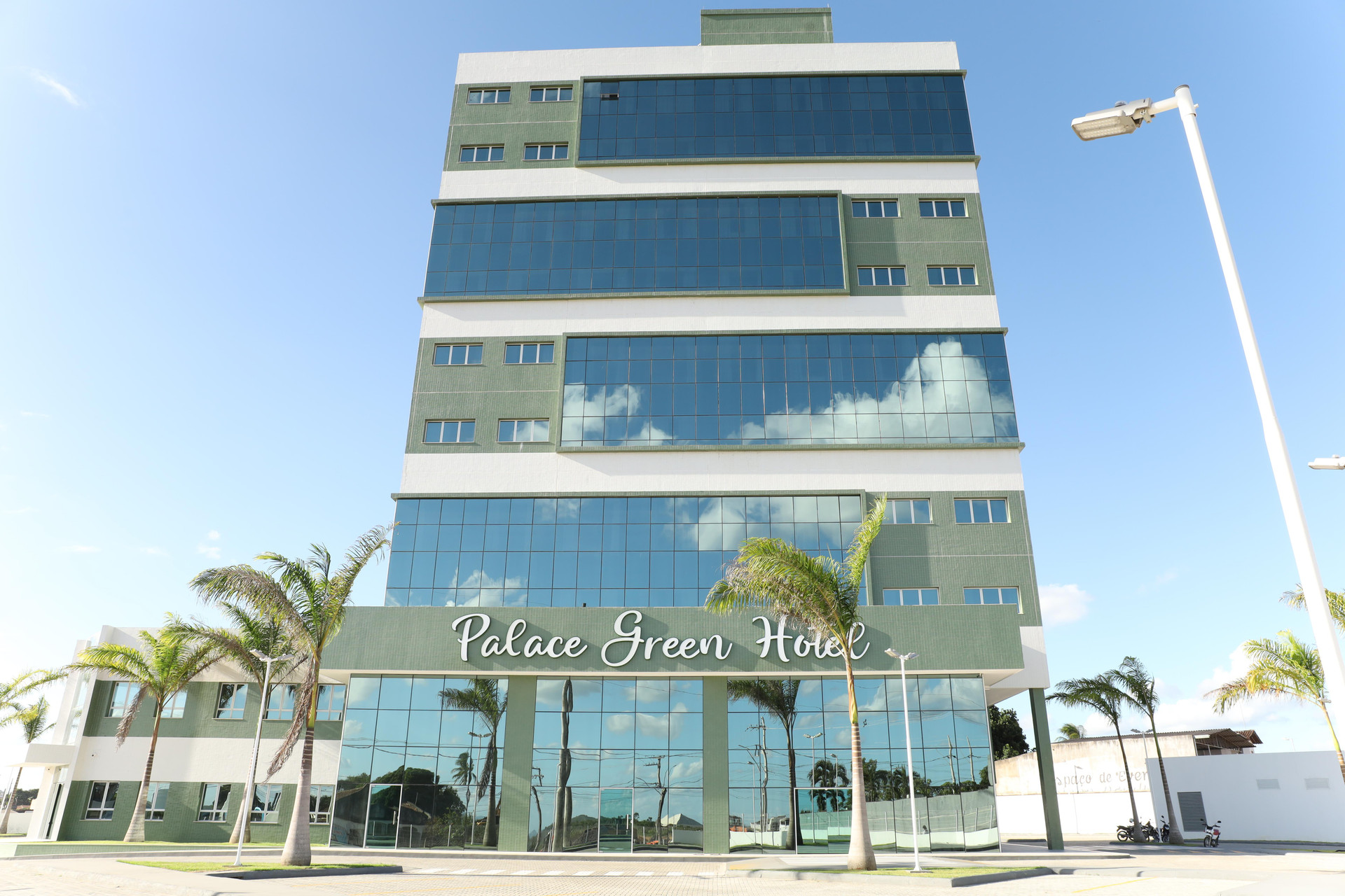 Vista Exterior Palace Green Hotel