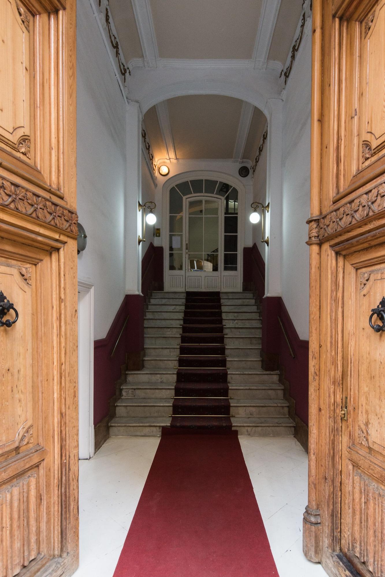 Vista Lobby Hostal Lesseps