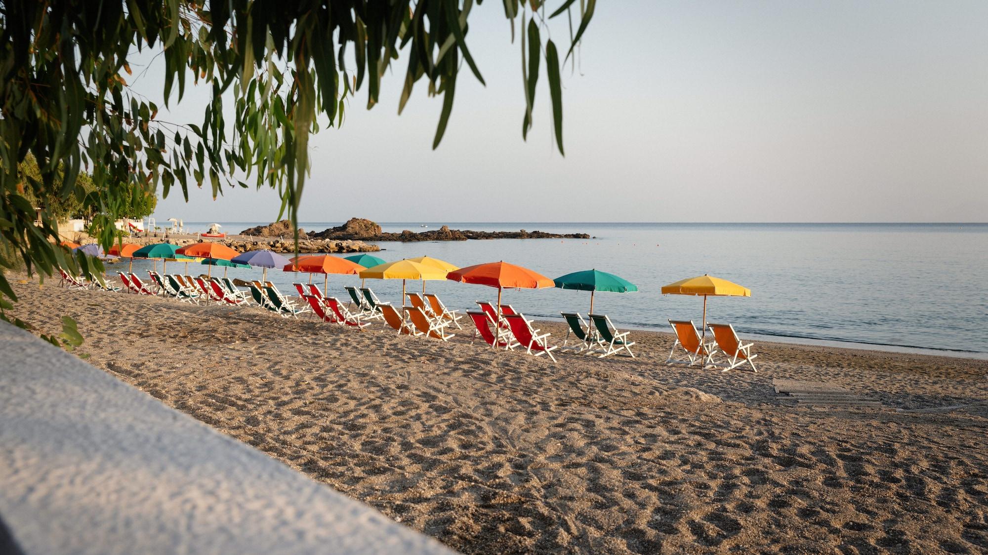 Playa Testa di Monaco Natural Beach