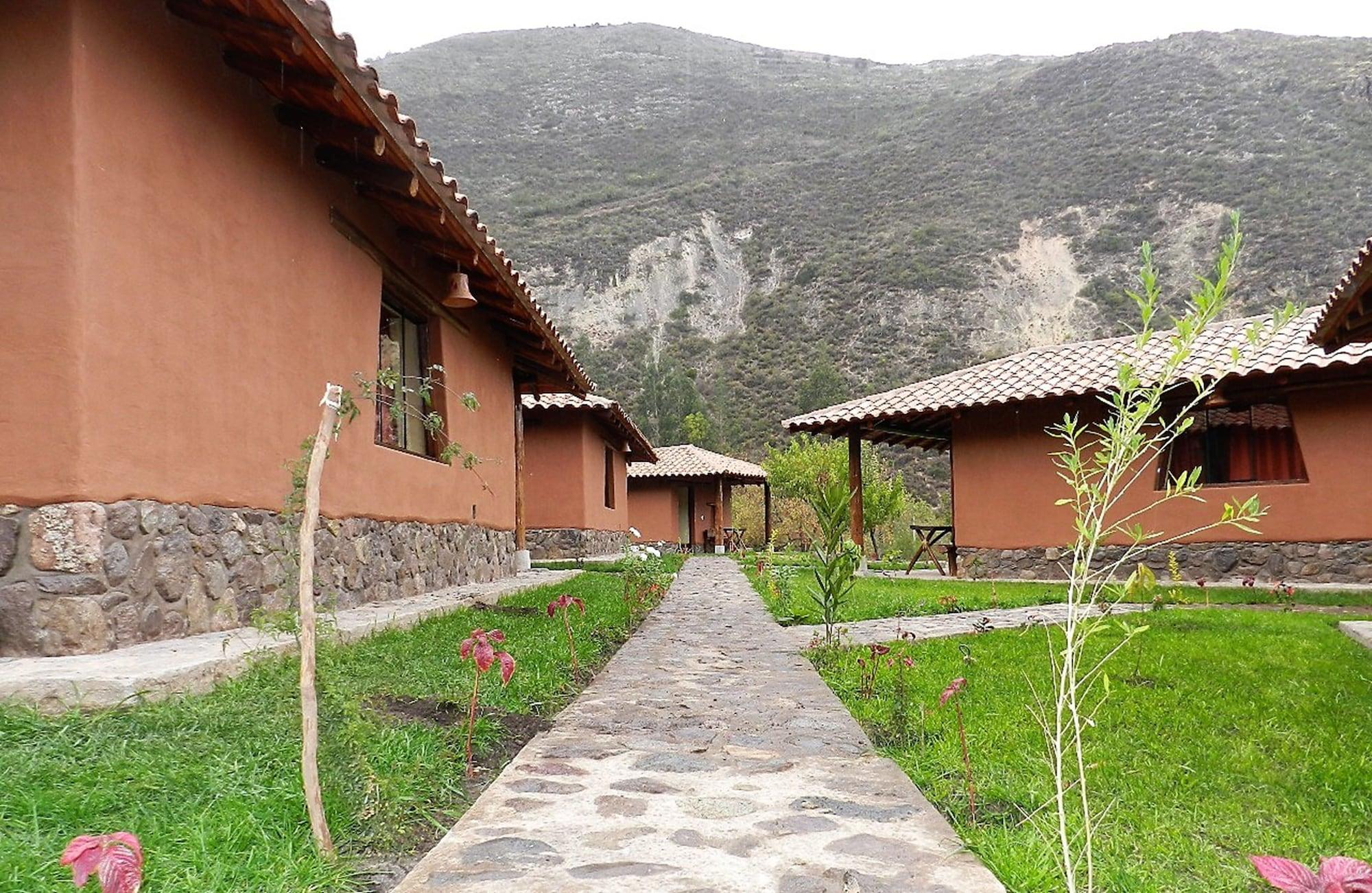 Vista Exterior Cantua Hotel