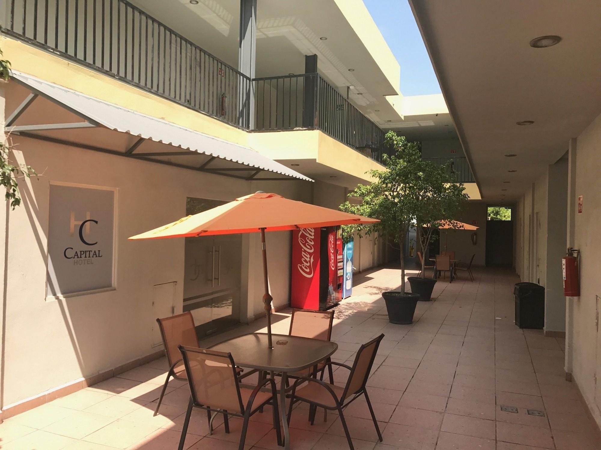 Vista Lobby Capital Hotel