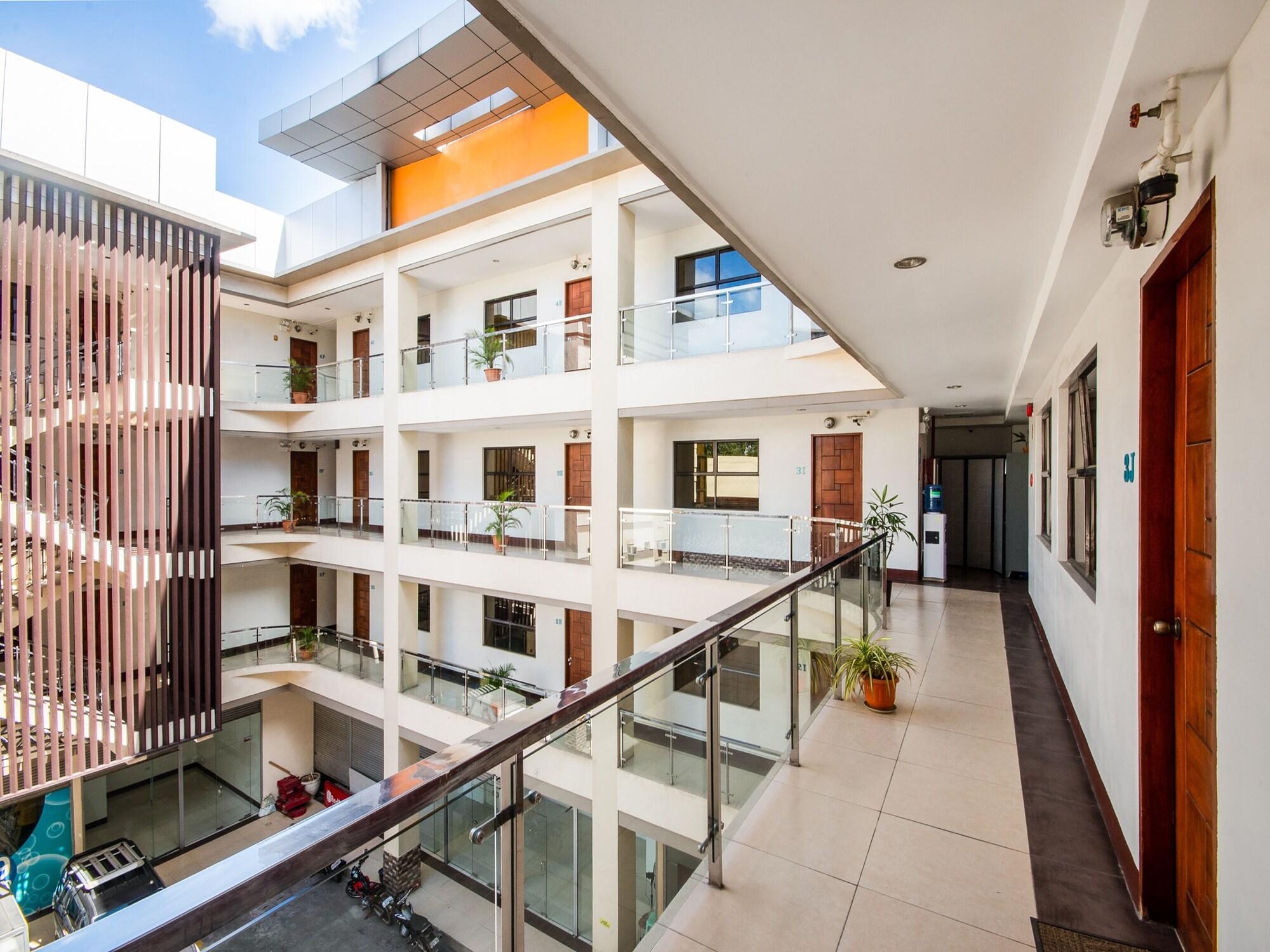 Vista Lobby OYO 443 Maria Cristina Arcade Suites