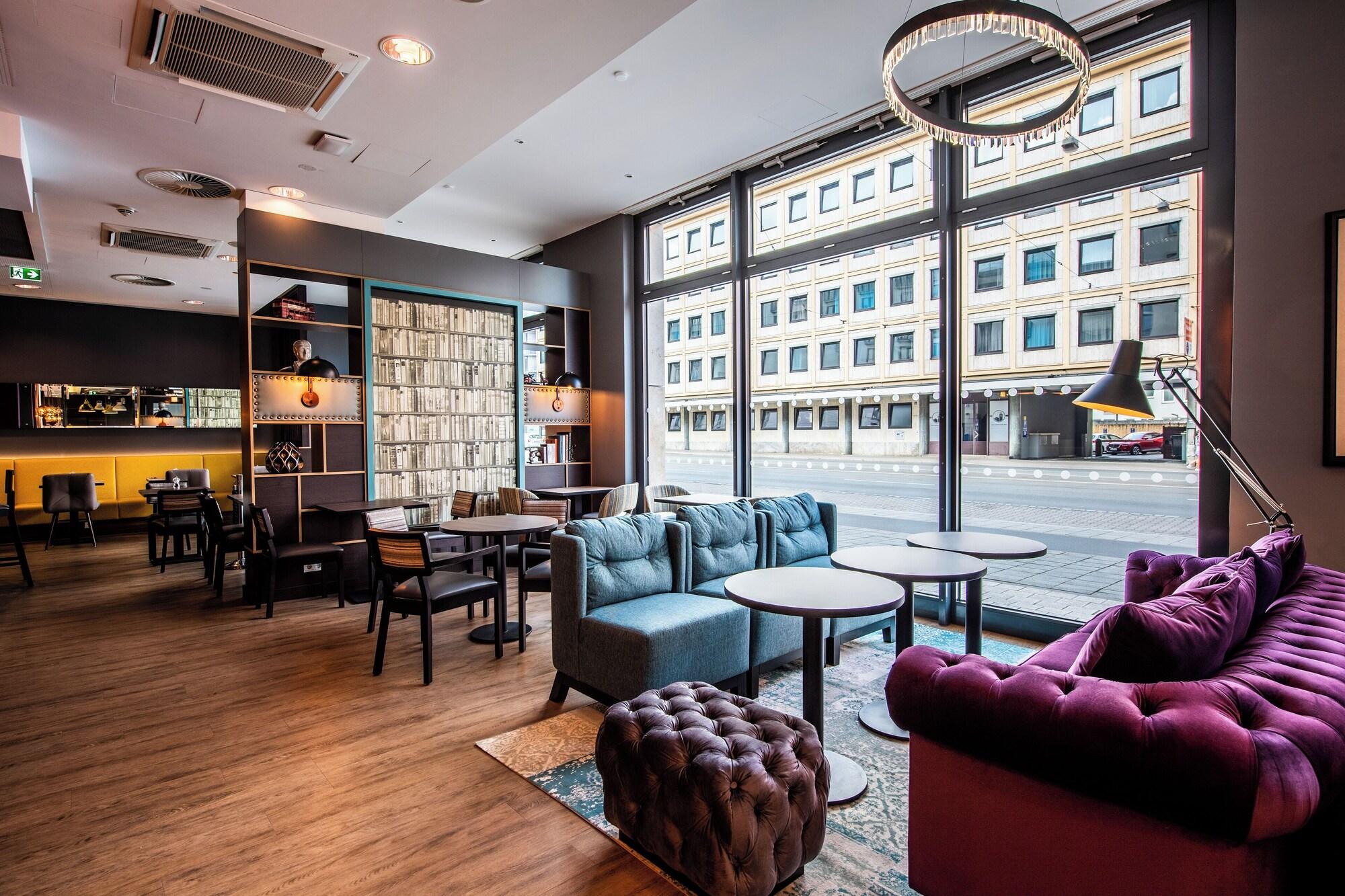 Vista Lobby Premier Inn Nurnberg City Centre TEST 2
