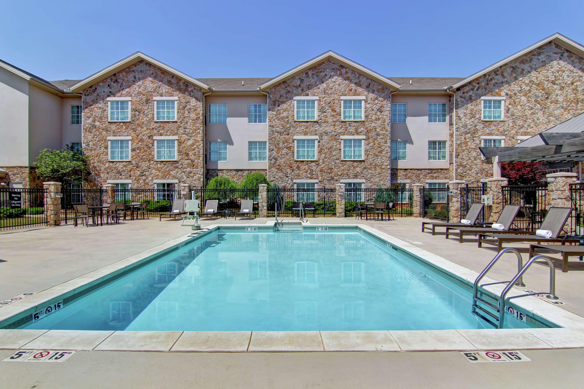 Vista Piscina Homewood Suites by Hilton Oklahoma City-West