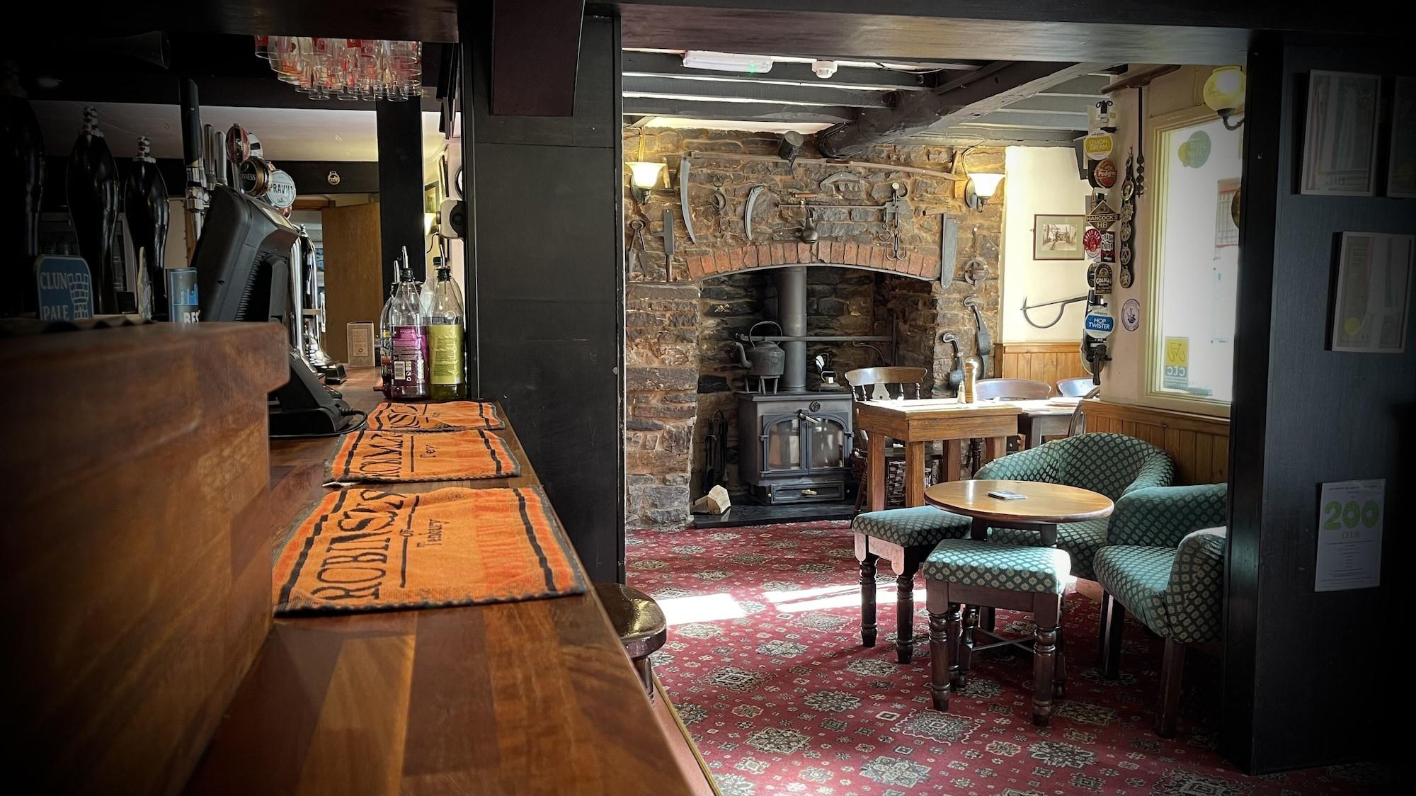 Restaurant White Horse Inn Clun