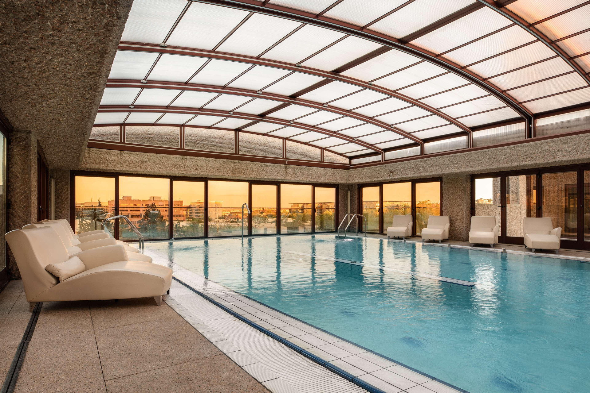 Vista Piscina Hilton Madrid Airport