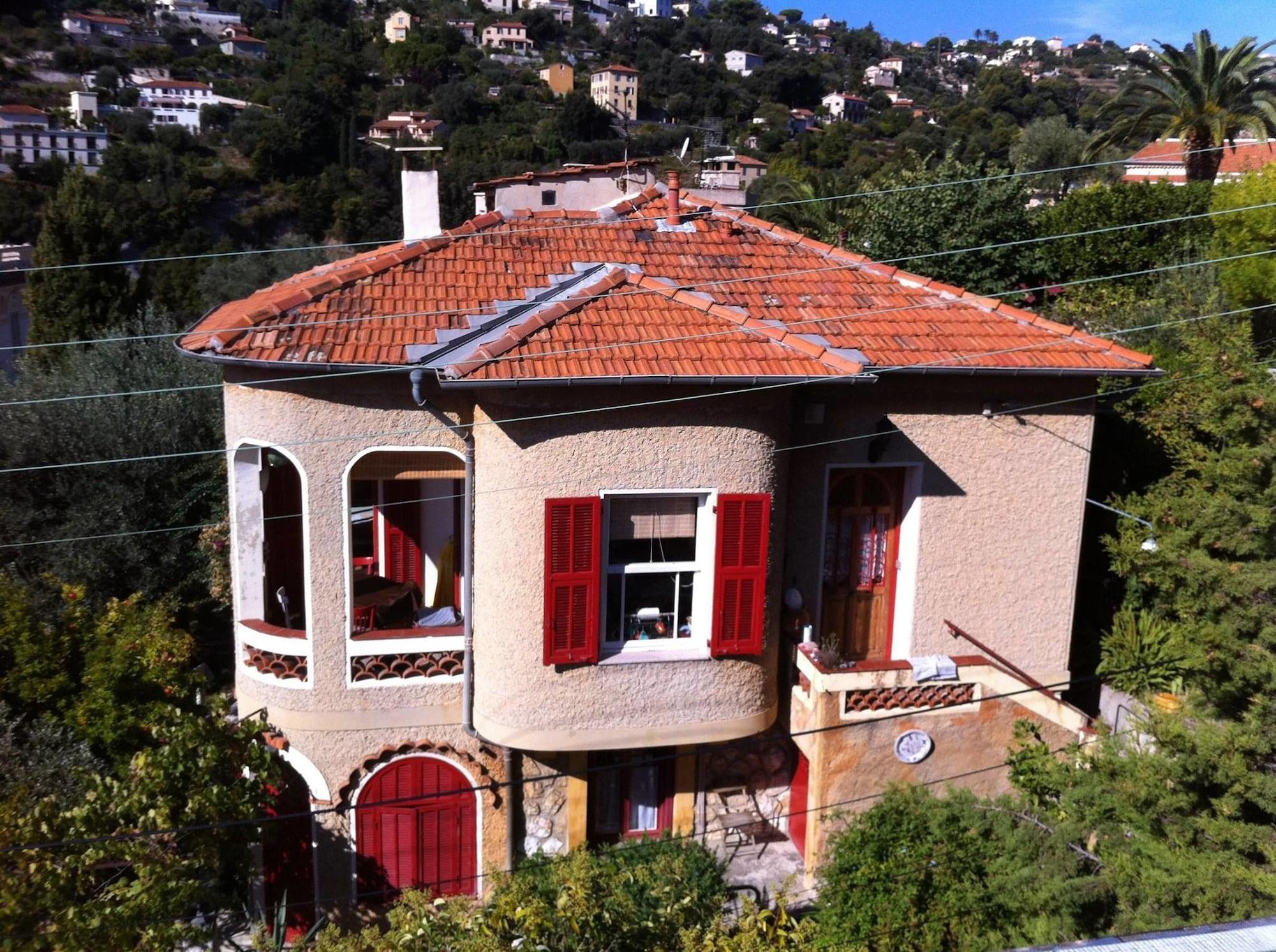 Vista Exterior Villa Bennecourt