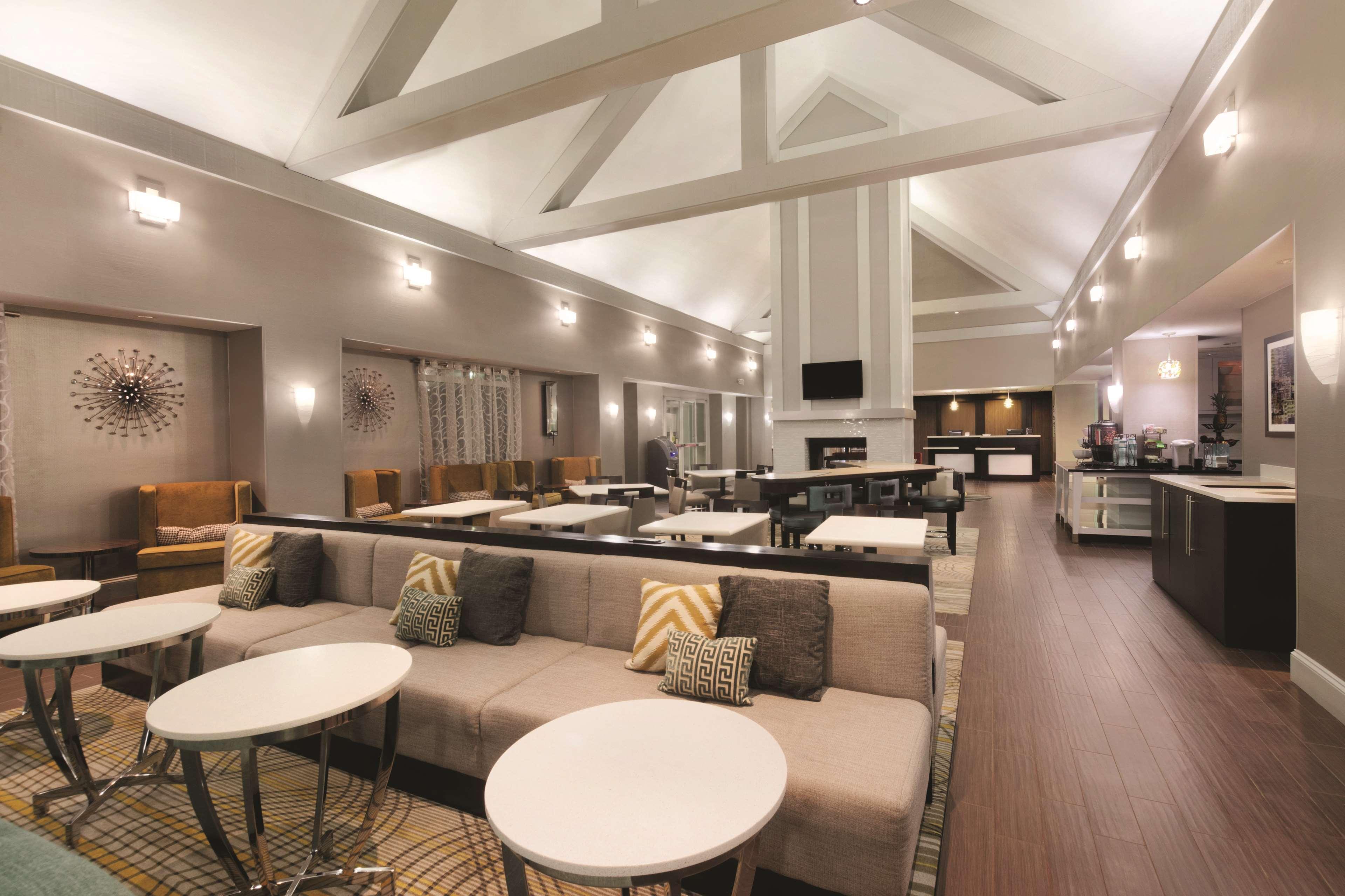 Vista Lobby Homewood Suites by Hilton Atlanta-Alpharetta