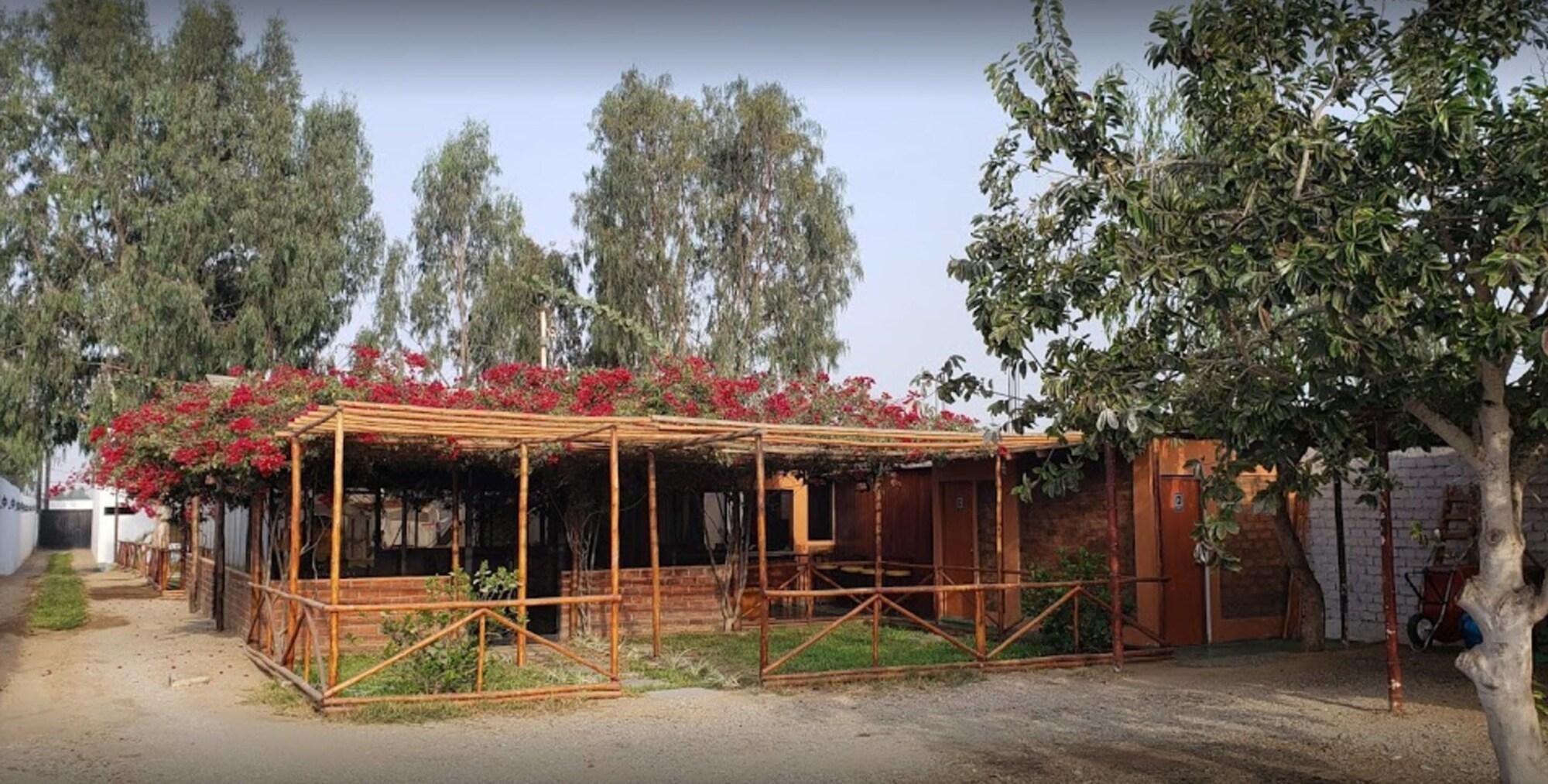 Vista Exterior Lodge Viñas del  Sol