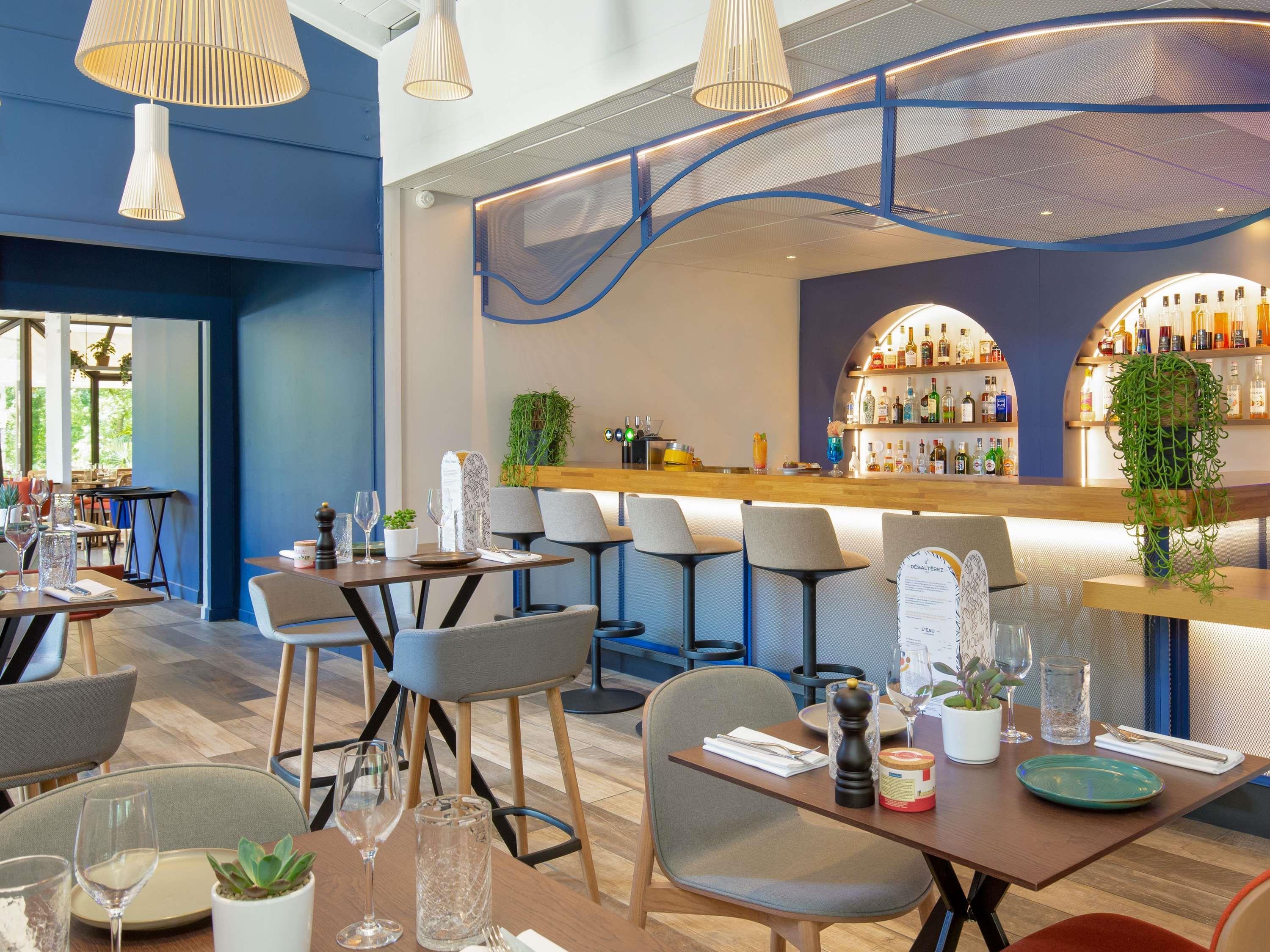 Bar/Salón Hotel Novotel Aix en Provence Pont de l'Arc Fenouillères