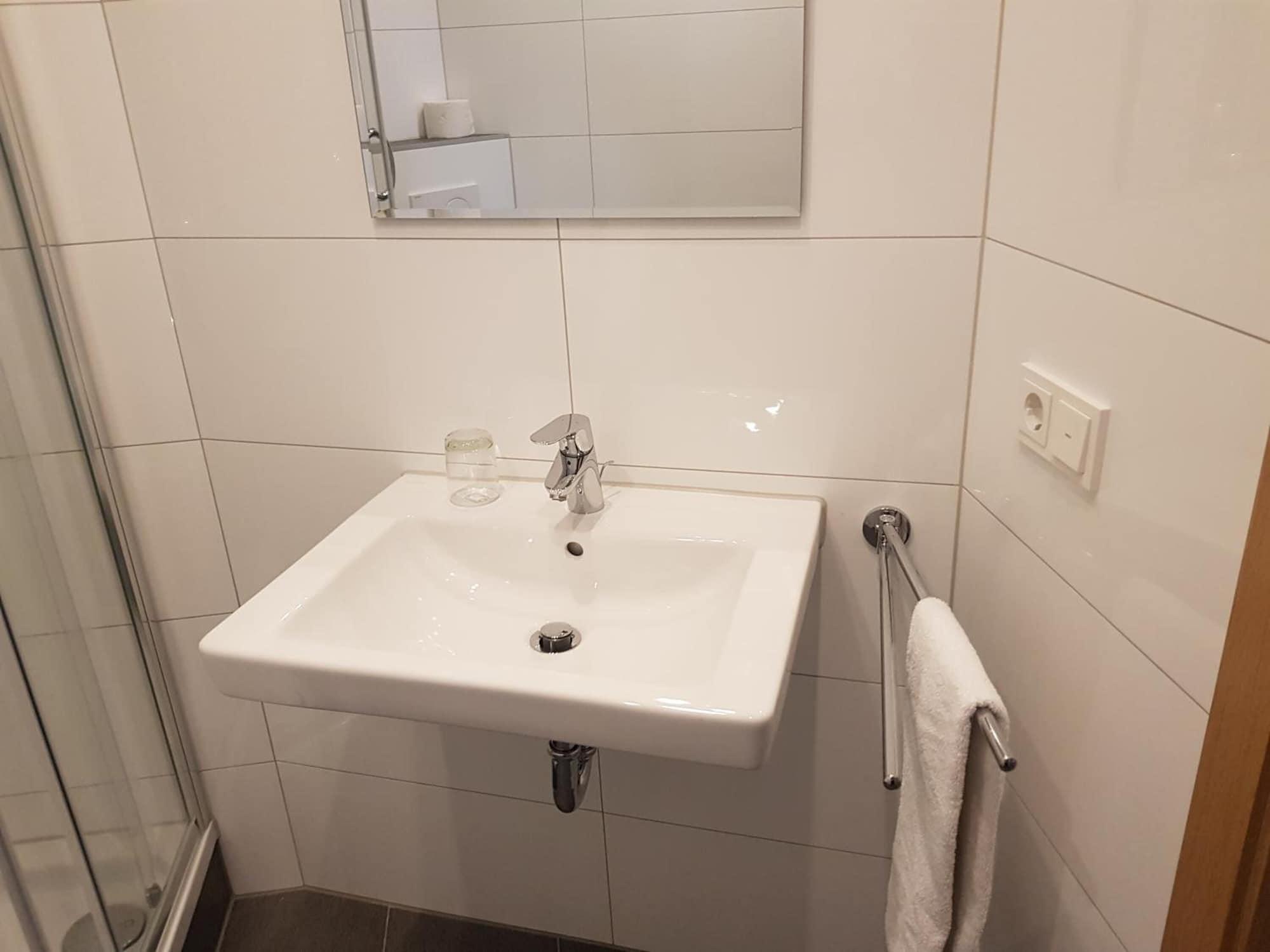 Equipamiento de Habitación Hotel Lampertheim Flair GmbH & Co. KG