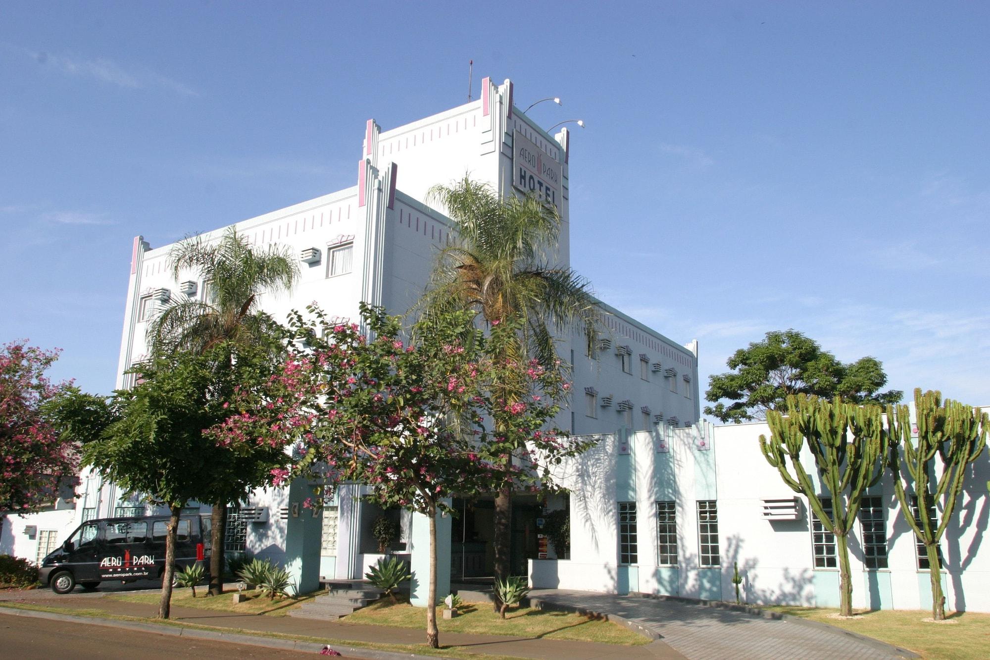 Vista Exterior Aero Park Hotel