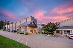 Alojamiento - Best Western Plus Longbranch Hotel & Convention Center