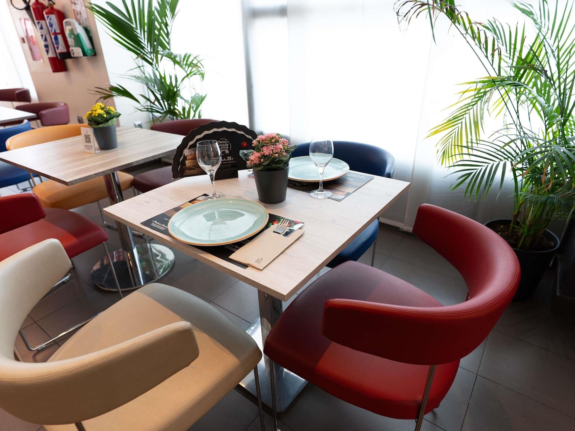 Bar/Salón Novotel Suites Malaga Centro
